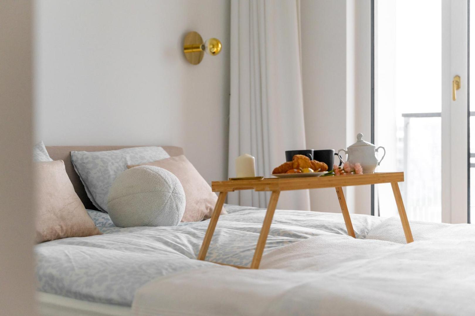Zoliborz - Parking & Two Balconies - By Rentujemy Apartment