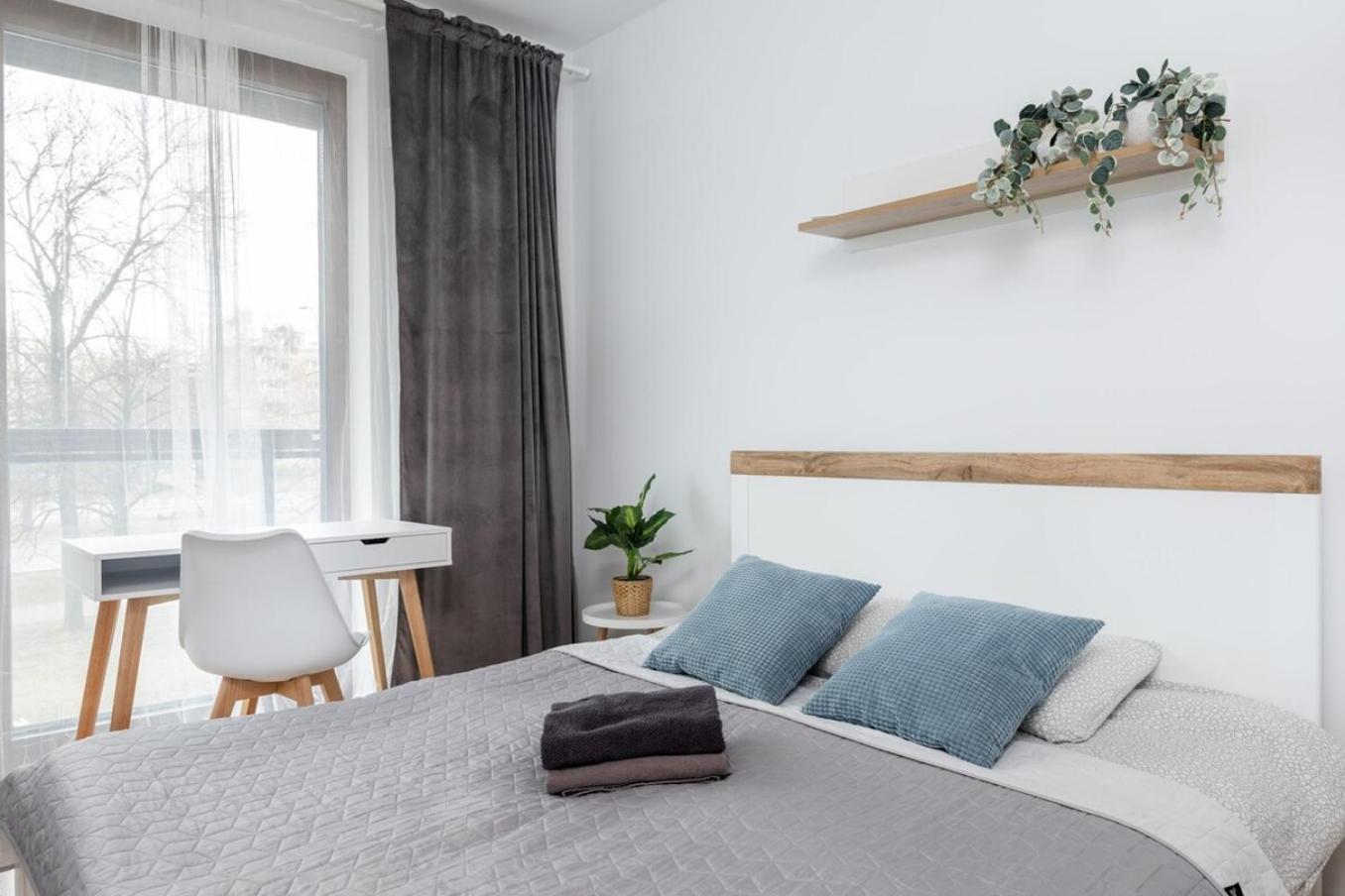 Premium White Marina Chopin Airport Apartment *