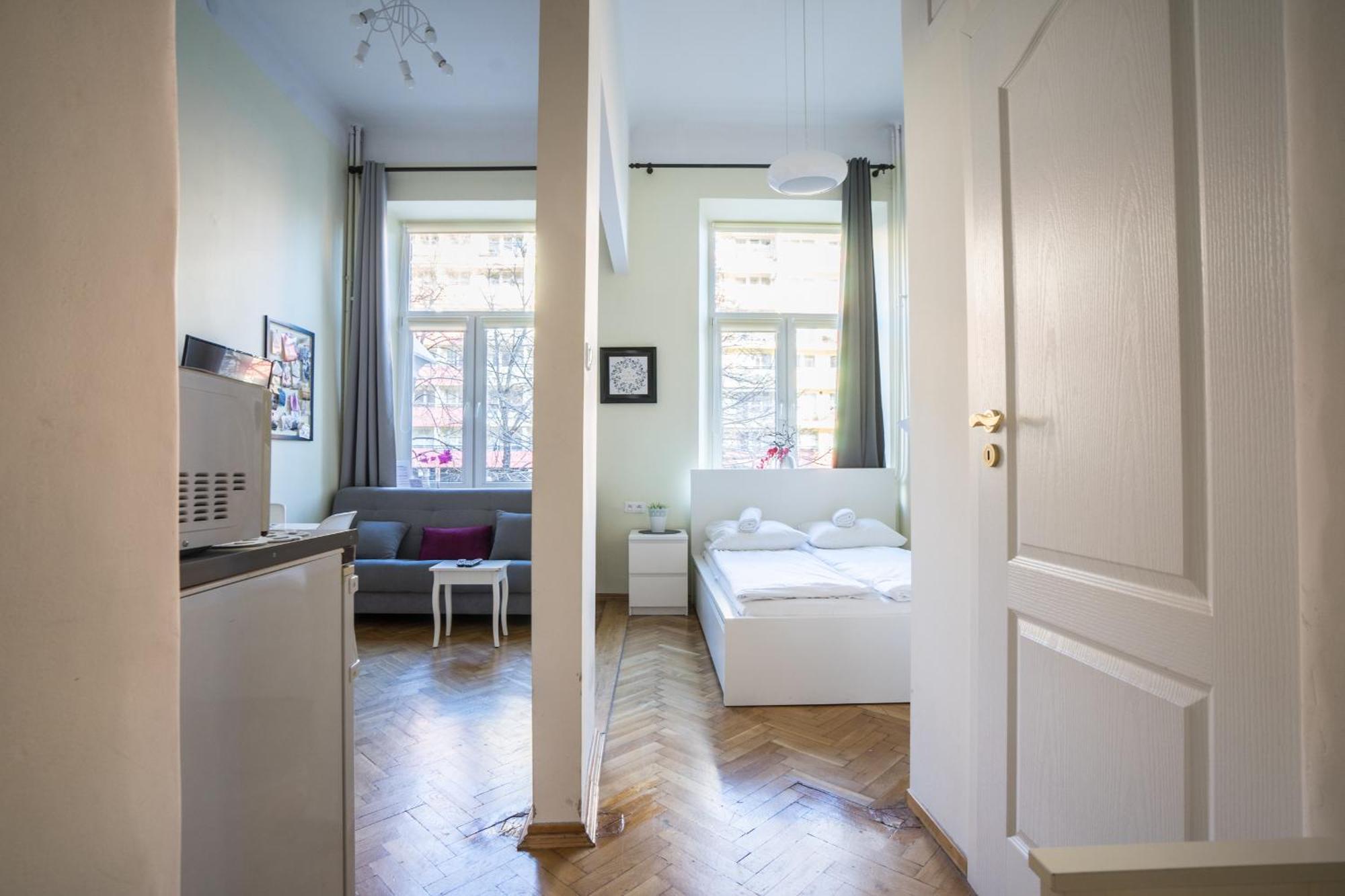 Elegant Copernicus Apartment Warsaw