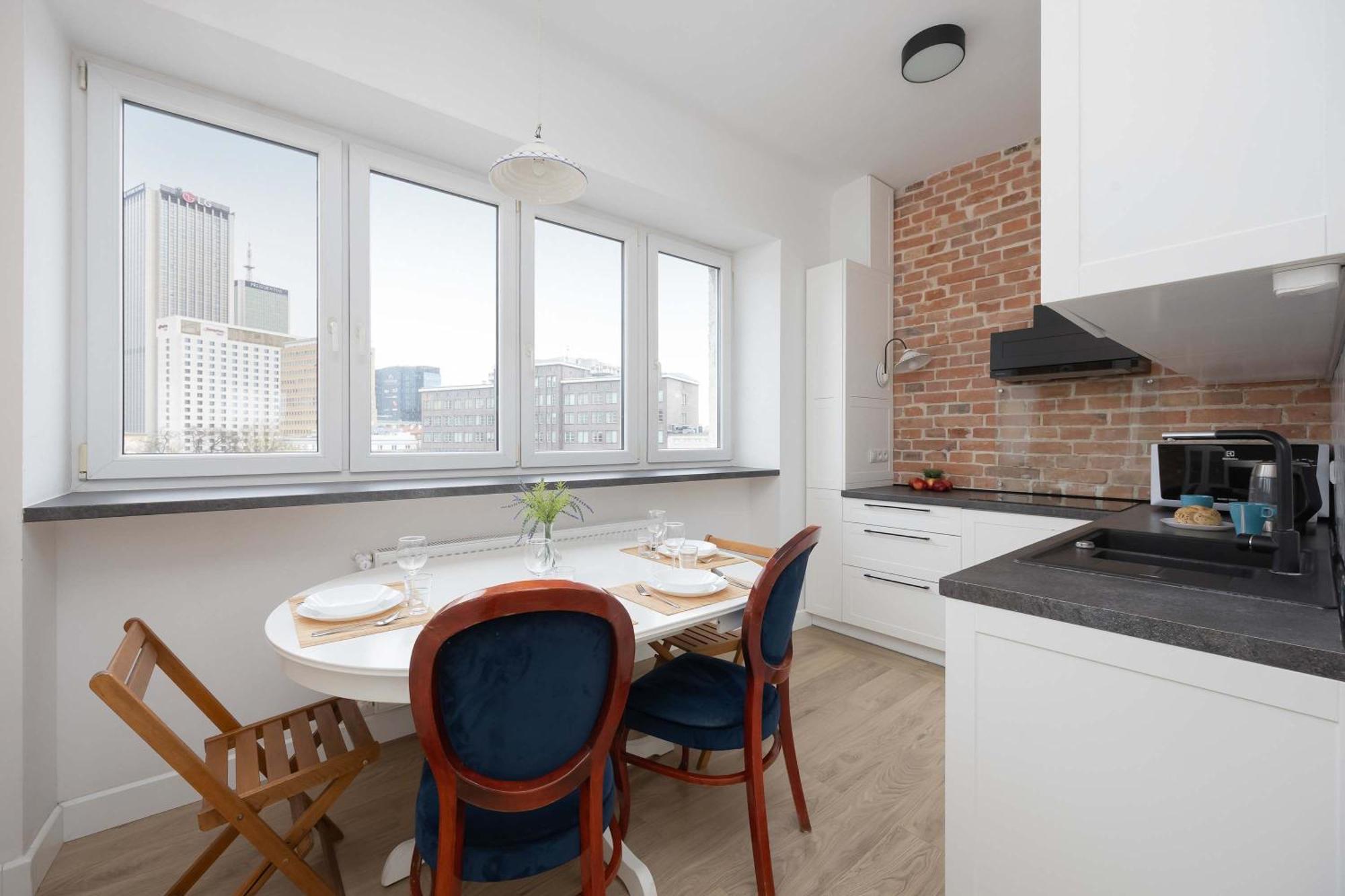 By Renters * Warsaw