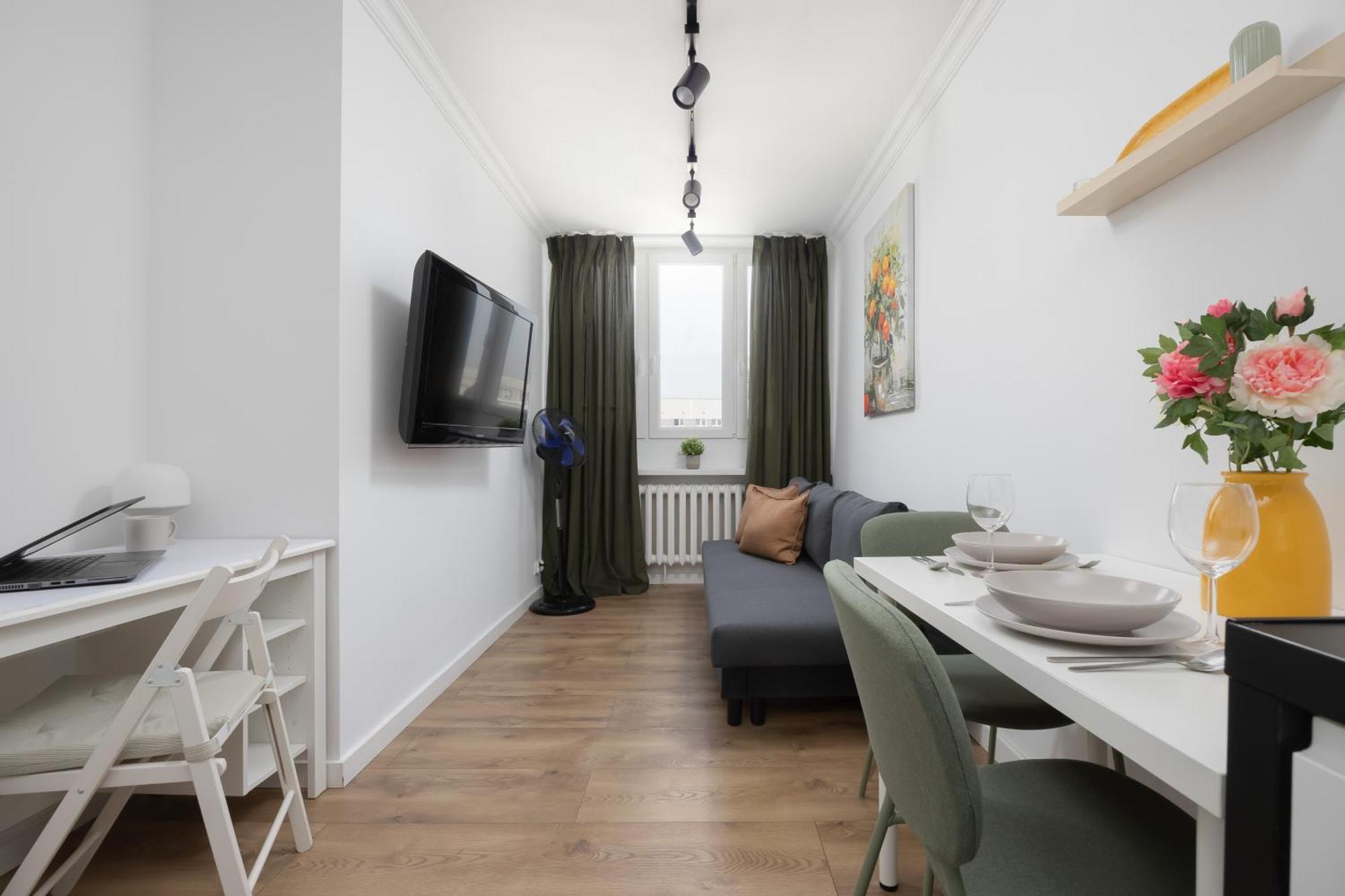 Cosy In The Centre Of By Renters Apartment Warsaw
