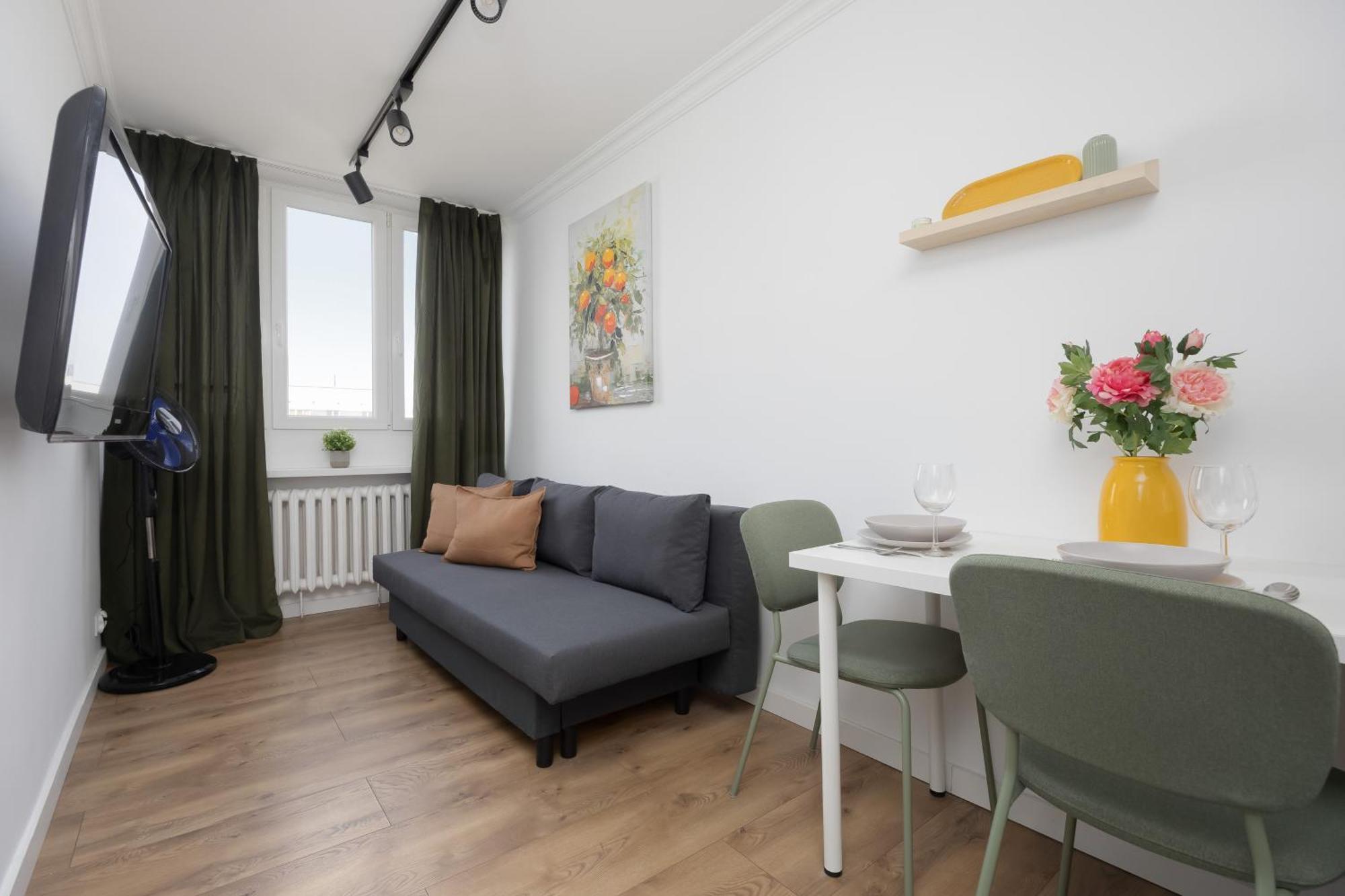 Cosy In The Centre Of By Renters Apartment *