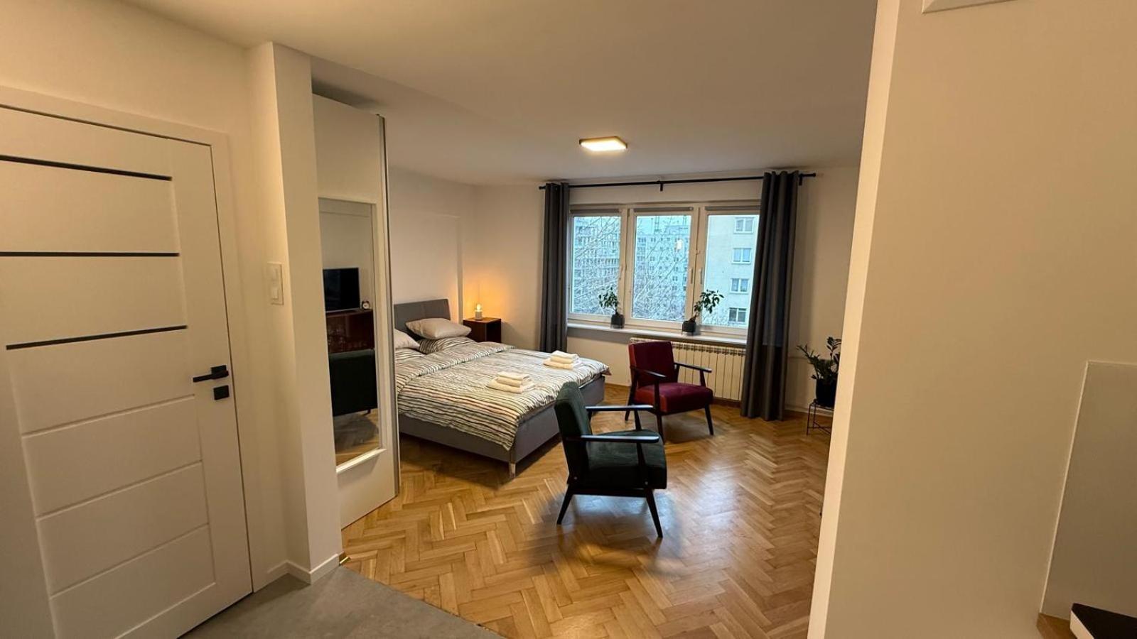 Sloneczne I Przytulne Mieszkanie Na Muranowie Apartament Warszawa