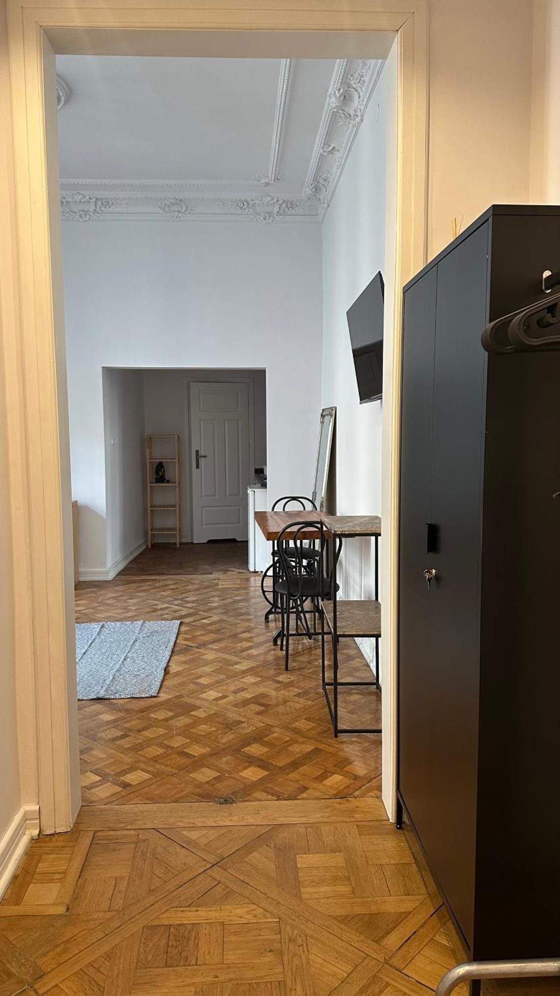 Kamienica Srodmiescie 18a Warsaw