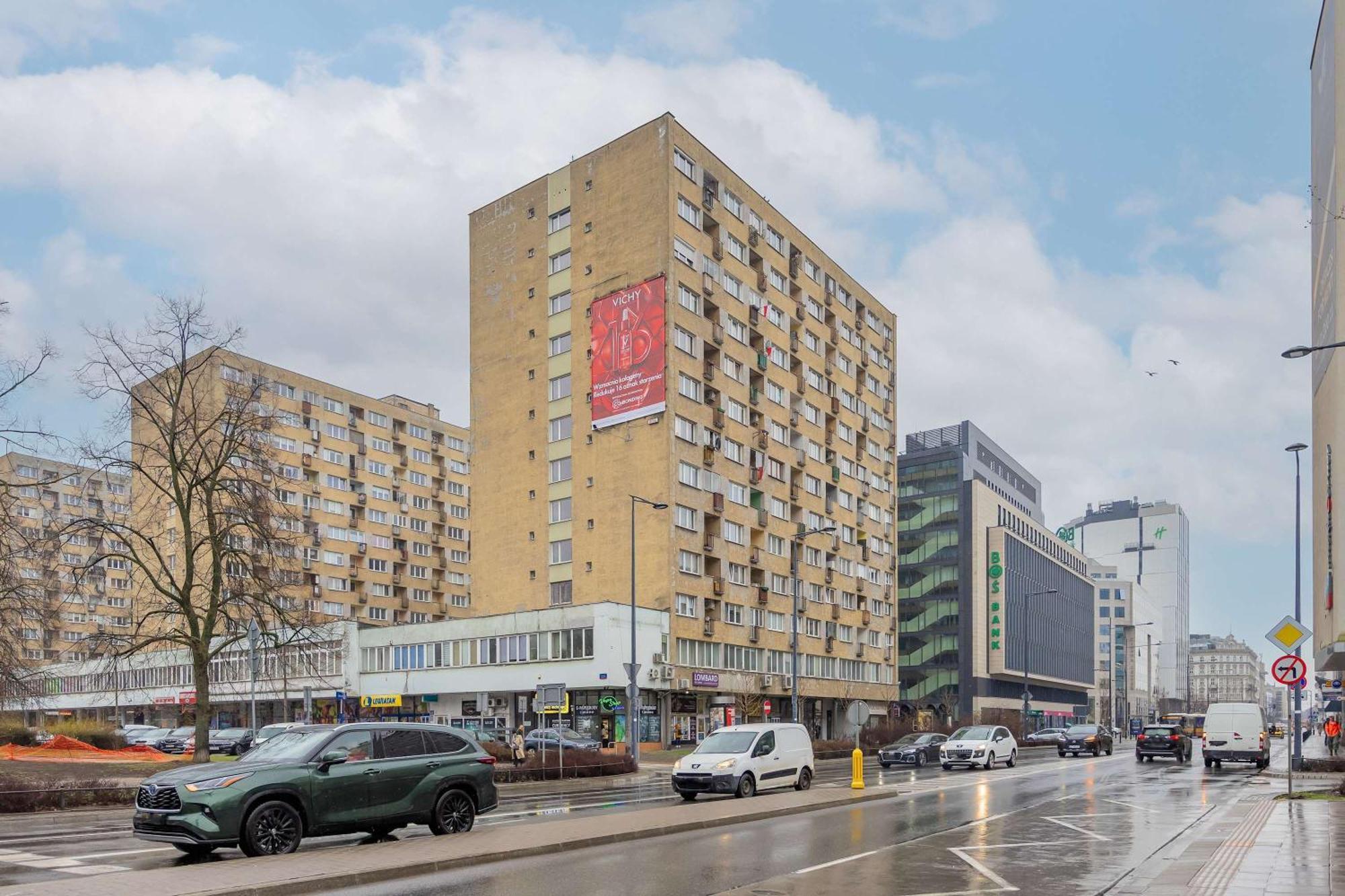 Bright With Air Conditioning In The Capital By Renters Apartment *