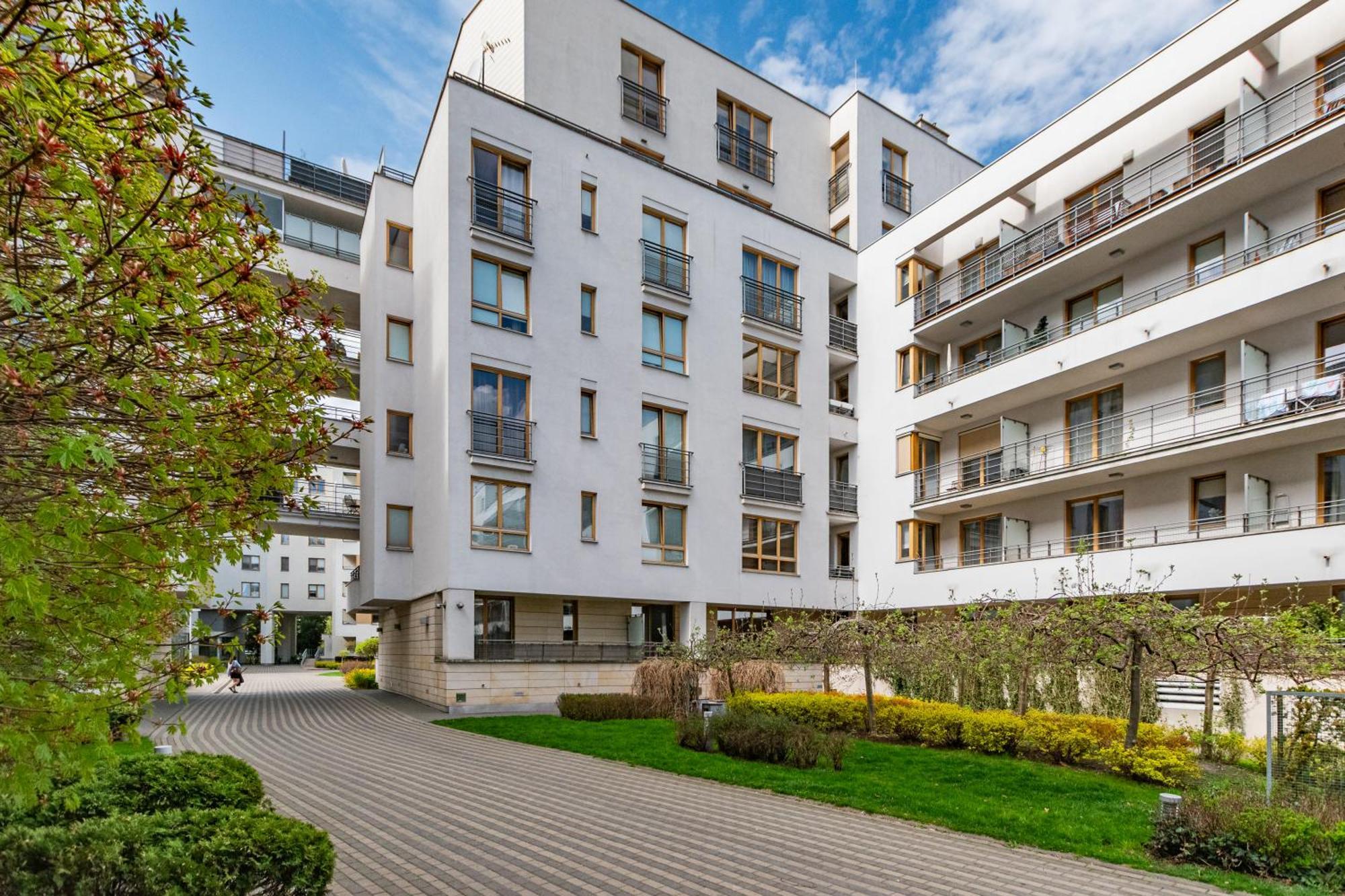 Apartment Obrzezna 1 By Homeprime Warsaw