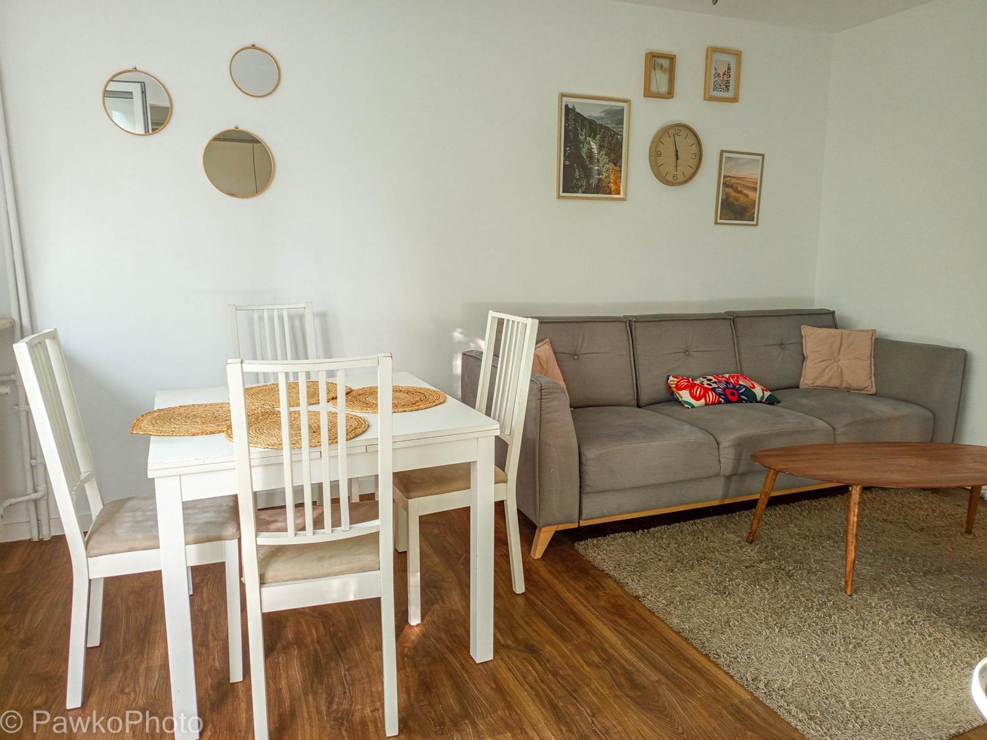 Komfortowy 3 Pokojowy Z Balkonem * Warsaw