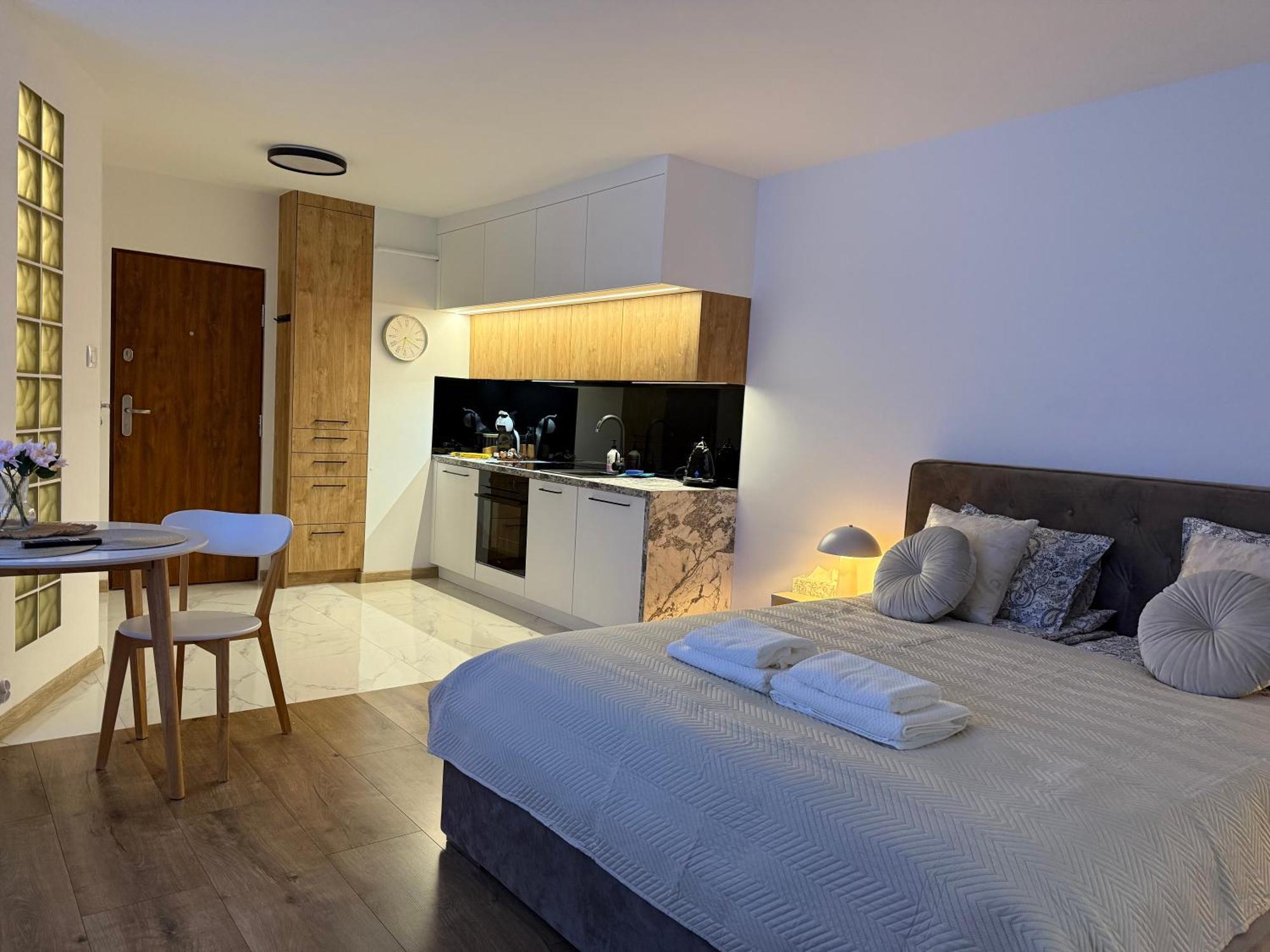 Deluxury Chmielna Warsaw