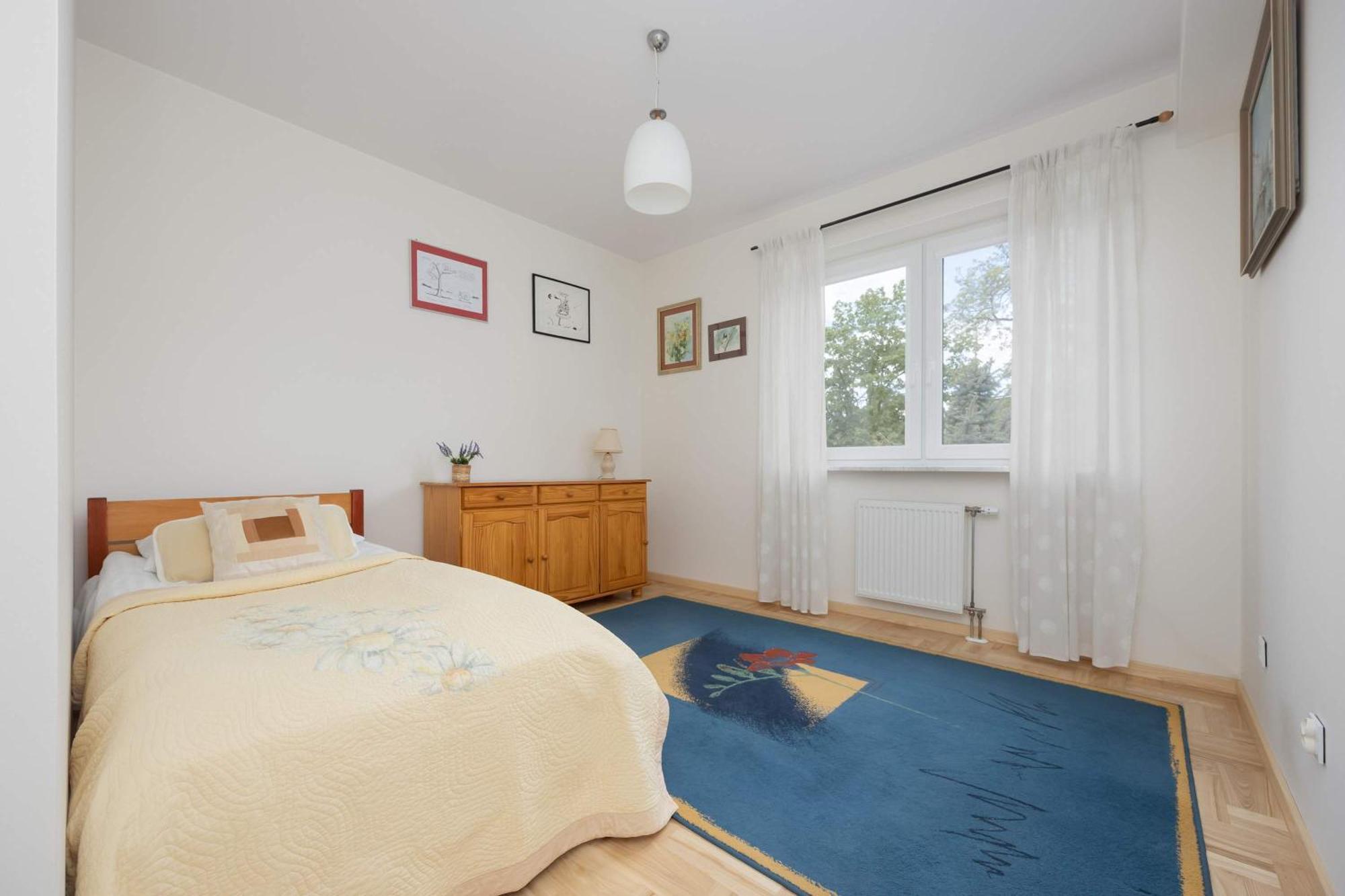 Spacious With 4 Bedrooms And Parking In Warsaw's Ochota By Nolegi Renters *