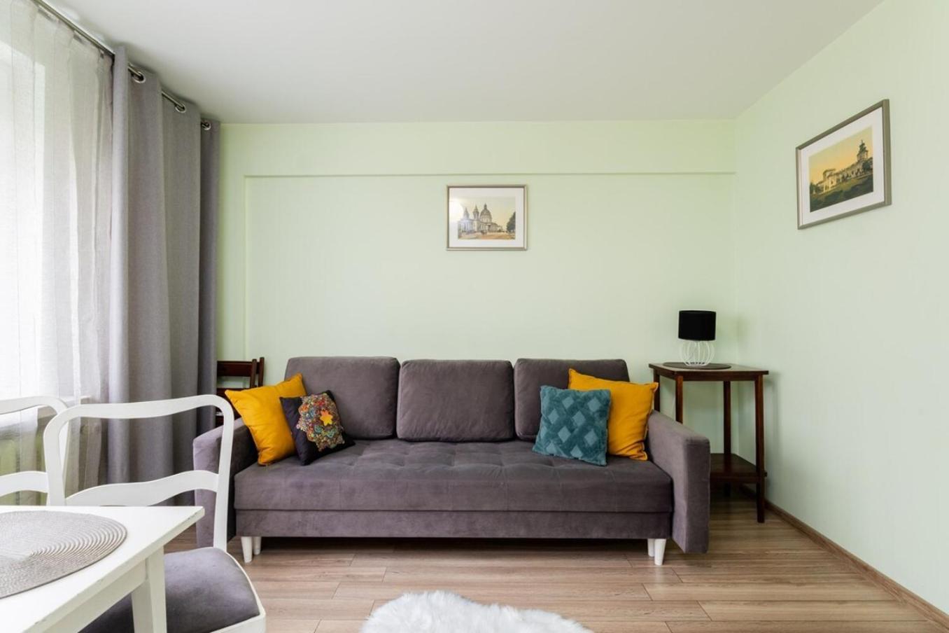 Pistachio Center Apartment