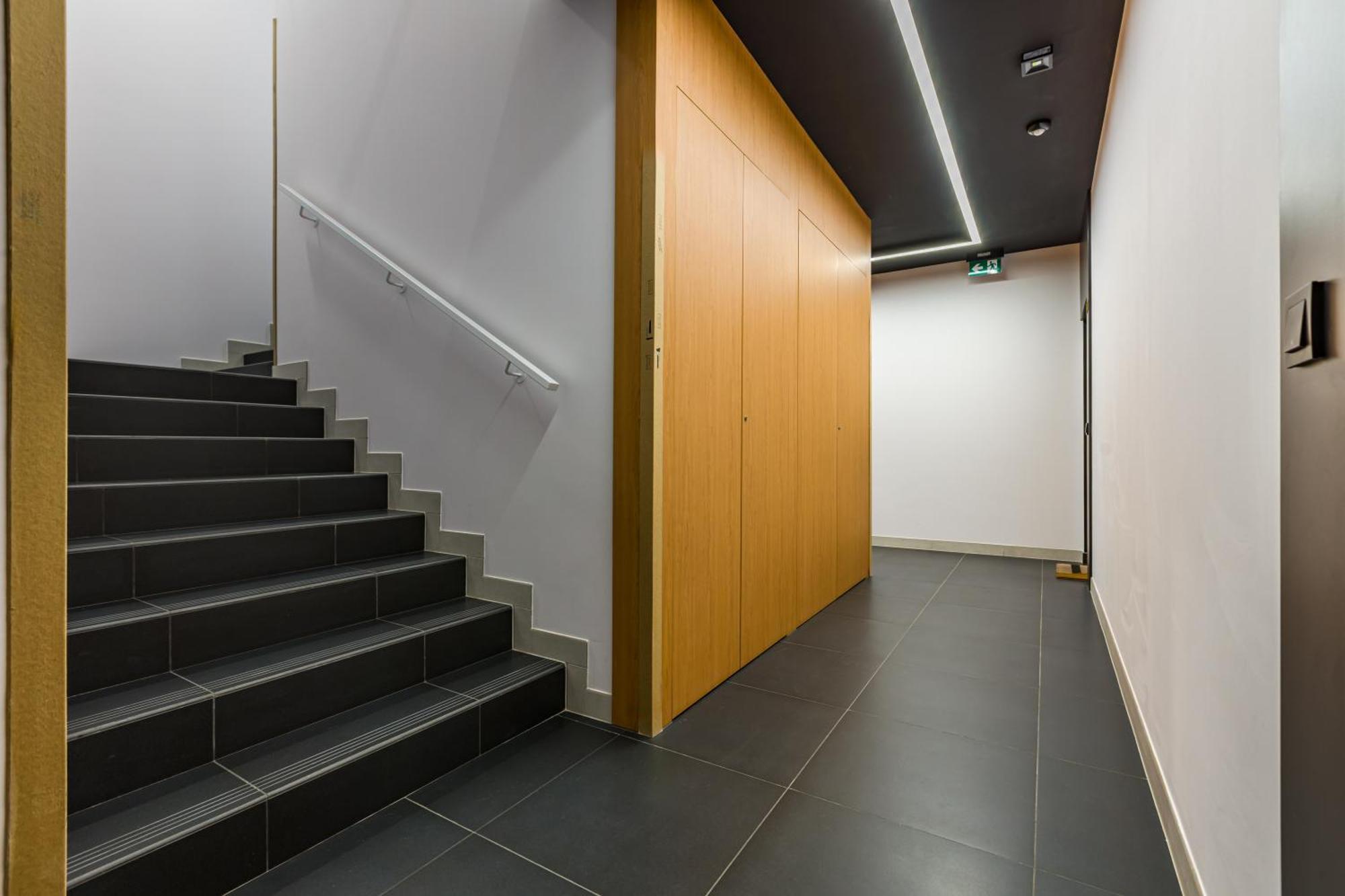 Soho Serenity By Aparo - Stadion Narodowy, Metro, Praga, Centrum, Balkon, Winda, Muzeum Neonow Apartment