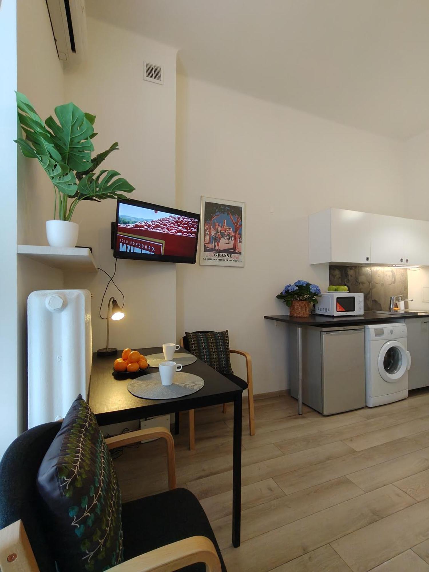 Center Apartment *