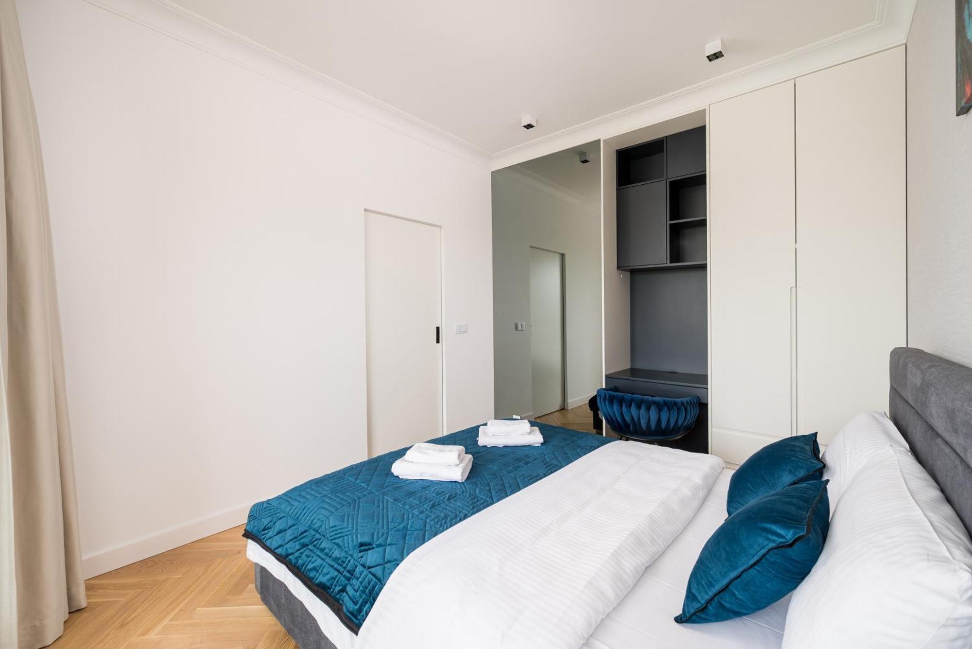 Apartment Metro Slodowiec Deluxe By Bookinghost *
