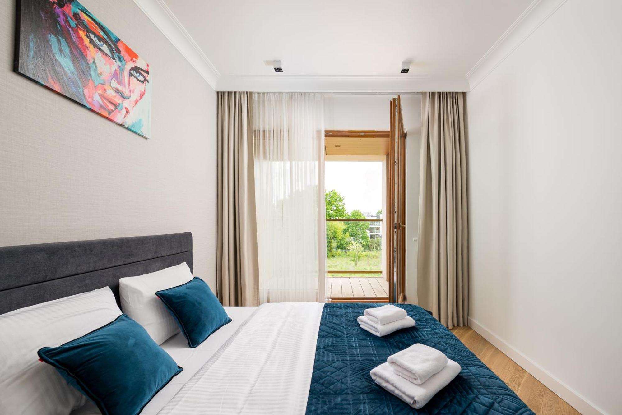 Metro Slodowiec Deluxe By Bookinghost Apartment *