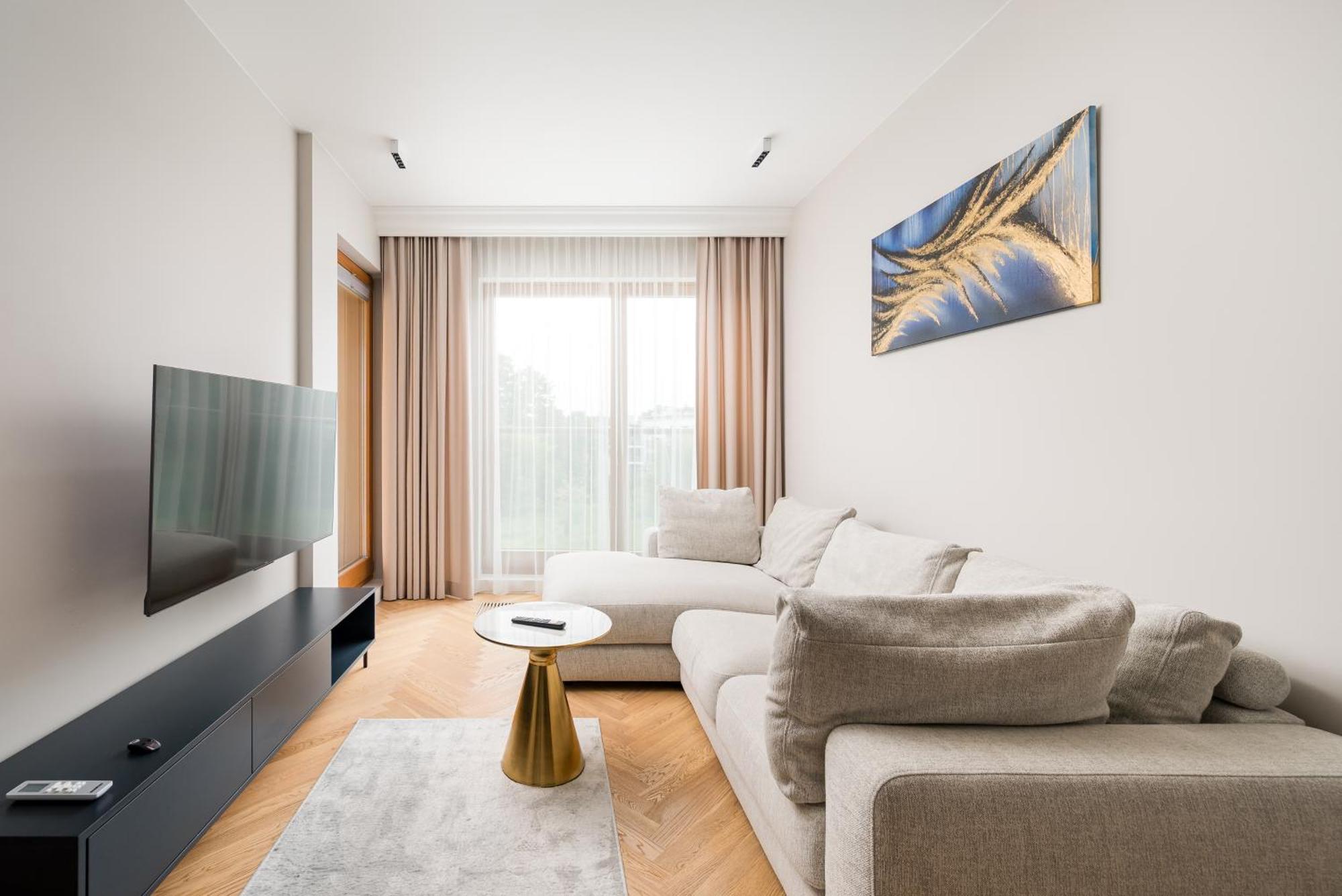 Apartment Metro Slodowiec Deluxe By Bookinghost