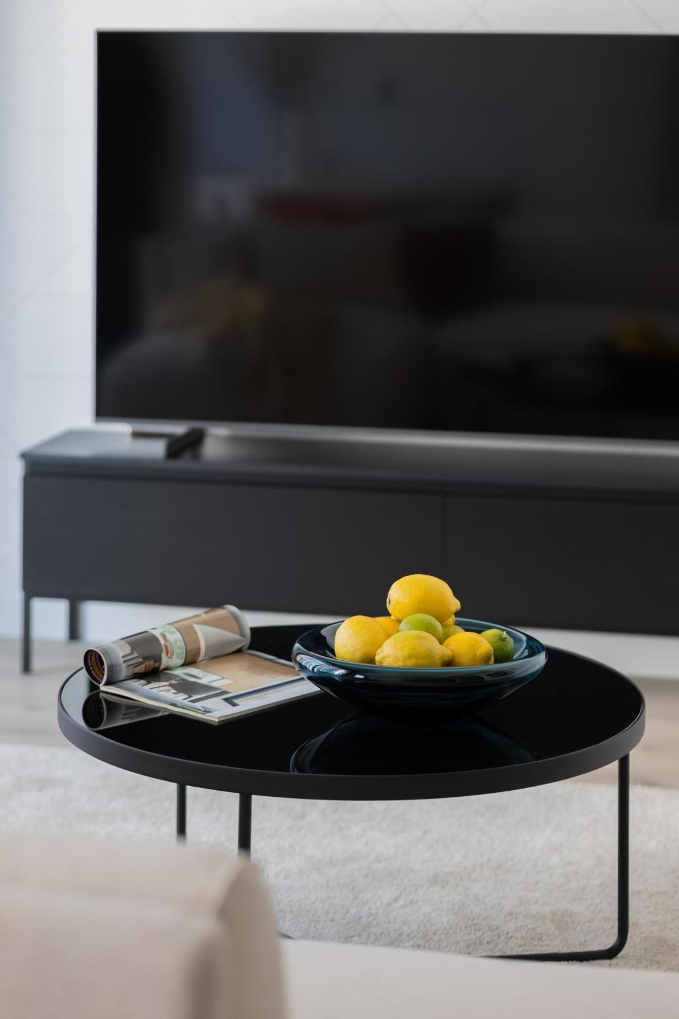 Apartment Luxury Towarowa Towers With Parking And Air Conditioning In Warsaw's Wola District By Renters Prestige *