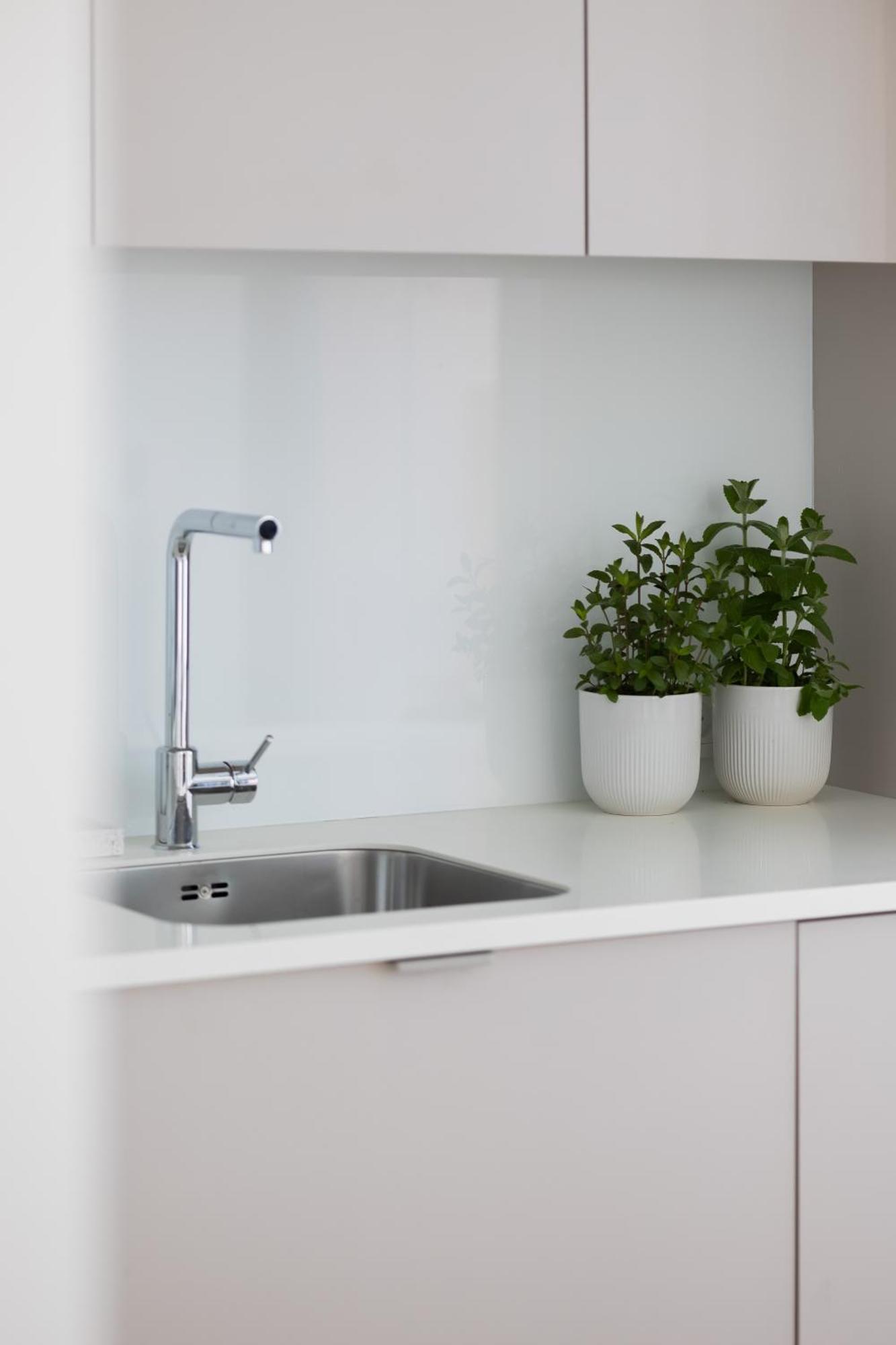 Apartment Luxury Towarowa Towers With Parking And Air Conditioning In Warsaw's Wola District By Renters Prestige