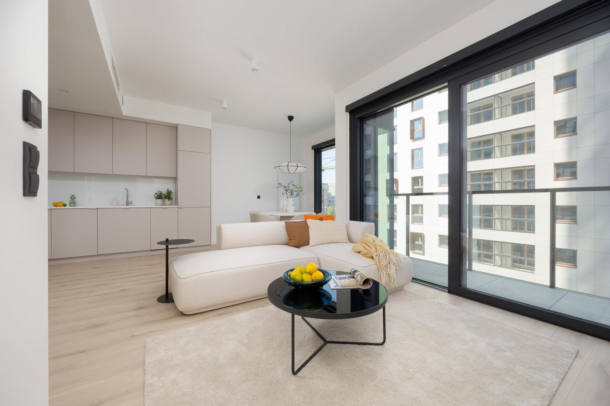 Apartment Luxury Towarowa Towers With Parking And Air Conditioning In Warsaw's Wola District By Renters Prestige Warsaw