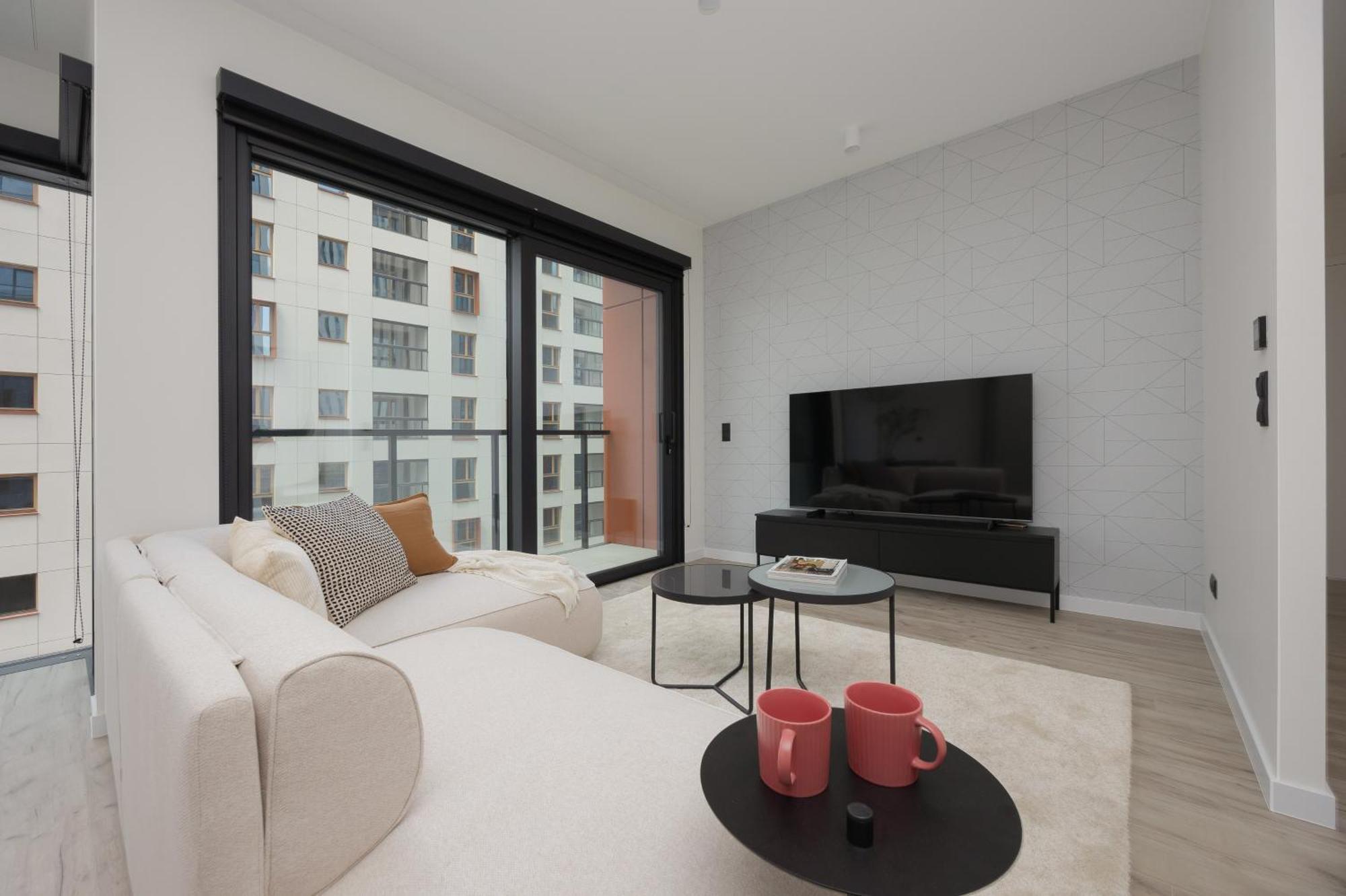 Apartment Luxury Towarowa Towers With Parking And Air Conditioning In Warsaw's Wola District By Renters Prestige Warsaw