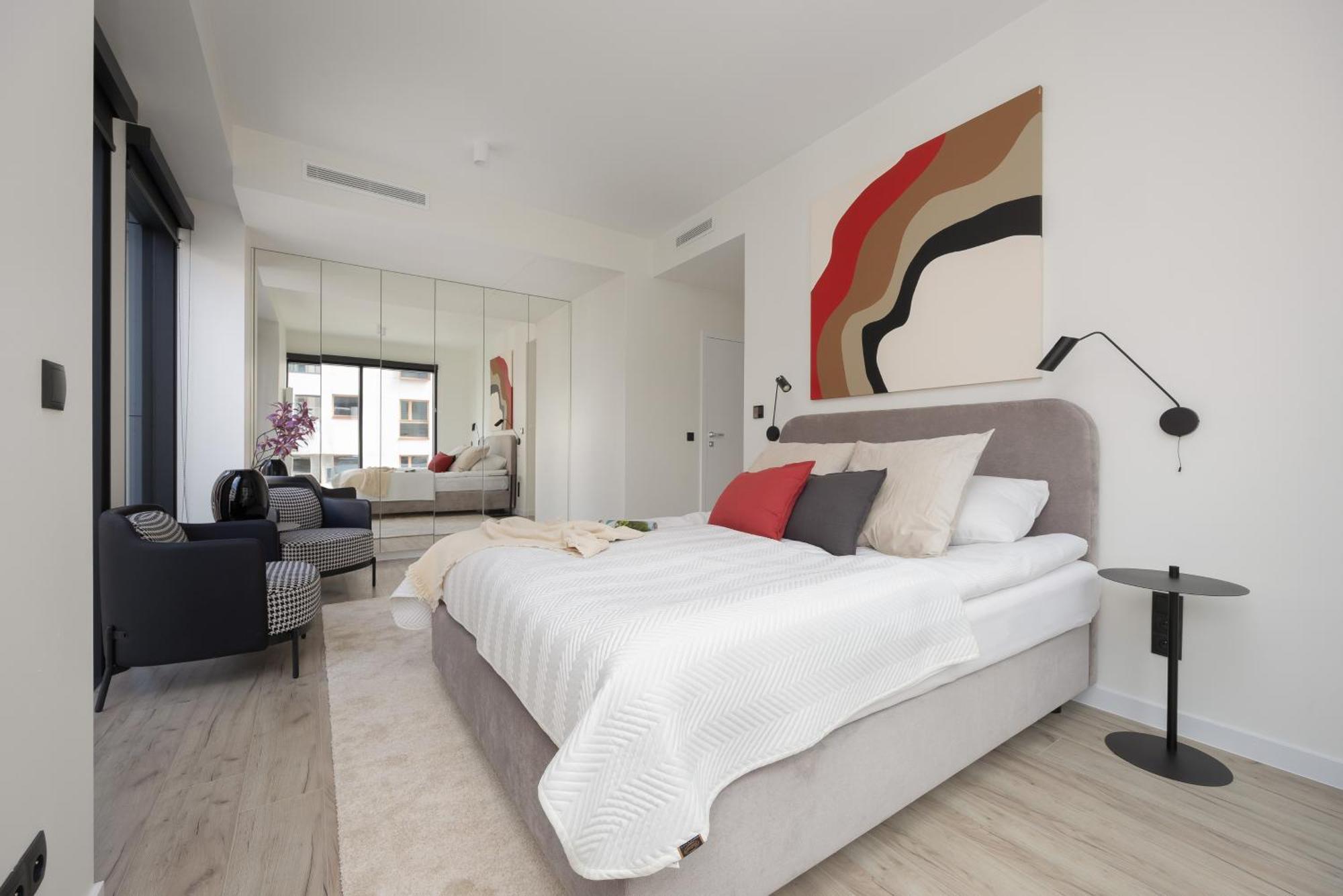 Luxury Towarowa Towers With Parking And Air Conditioning In Warsaw's Wola District By Renters Prestige * Warsaw