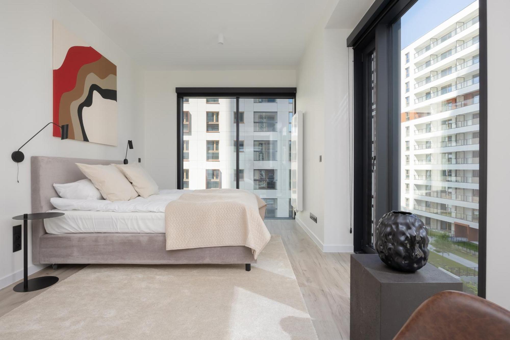 Apartment Luxury Towarowa Towers With Parking And Air Conditioning In Warsaw's Wola District By Renters Prestige *