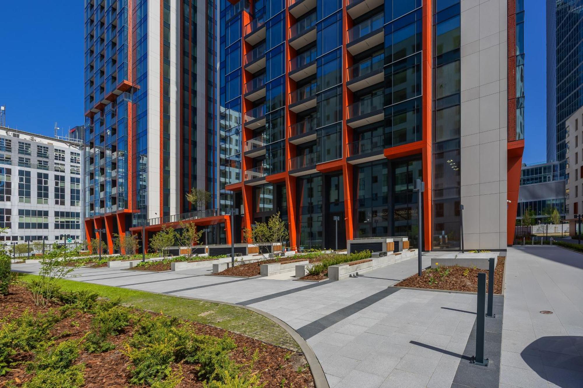 Luxury Towarowa Towers With Parking And Air Conditioning In Warsaw's Wola District By Renters Prestige Apartment Warsaw