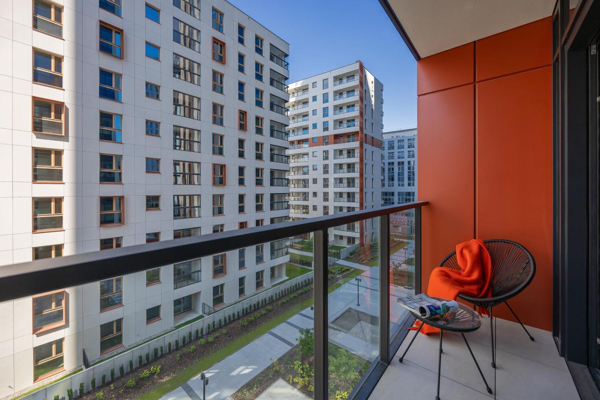 Luxury Towarowa Towers With Parking And Air Conditioning In Warsaw's Wola District By Renters Prestige * Warsaw