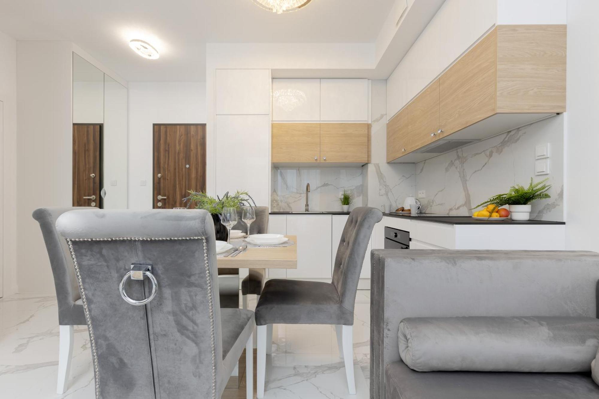 Apartment Sarmacka With Gym, Sauna And Parking By Renters