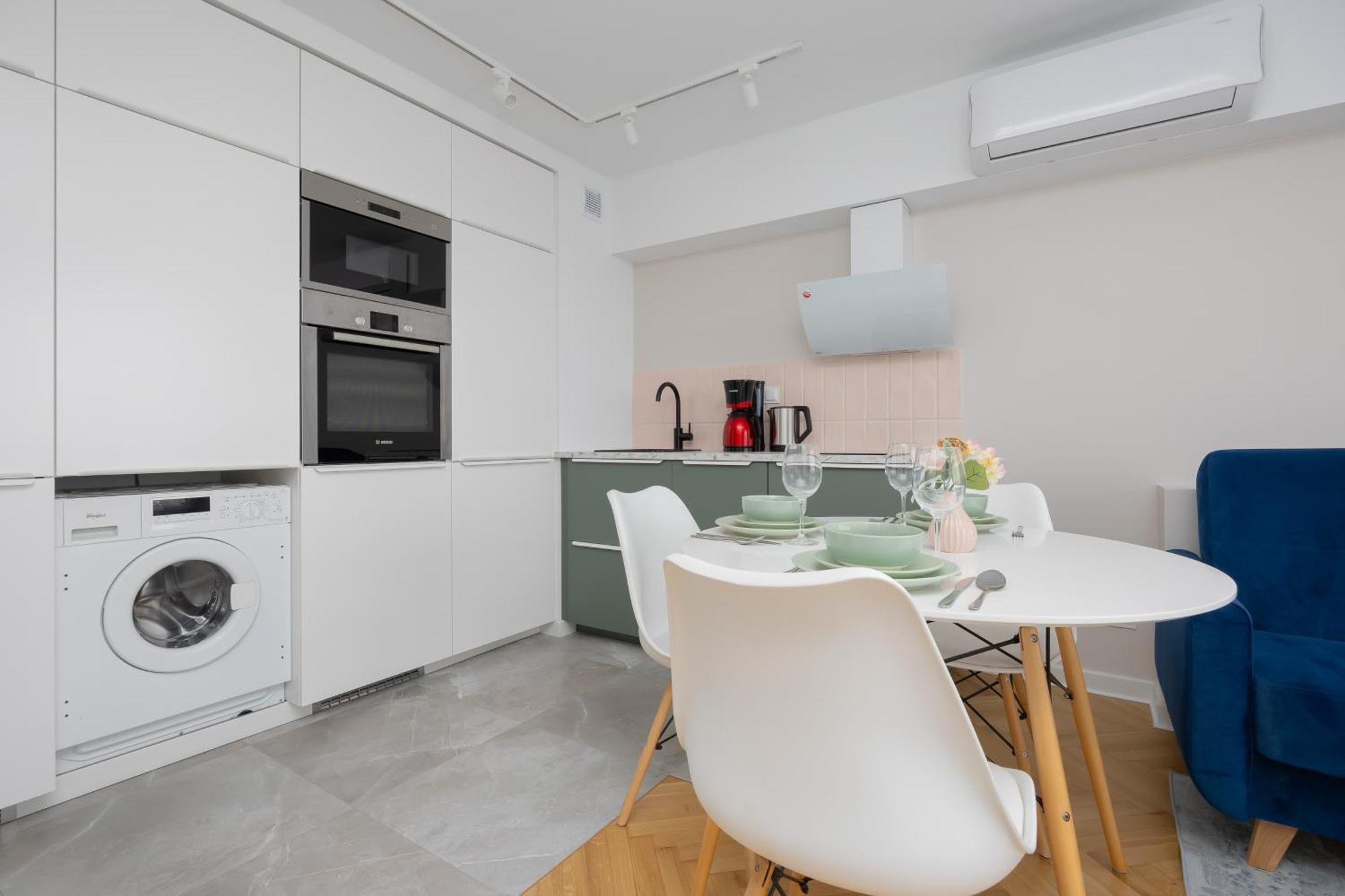 Apartament Salezego With Balcony Near Pge Narodowy By Renters