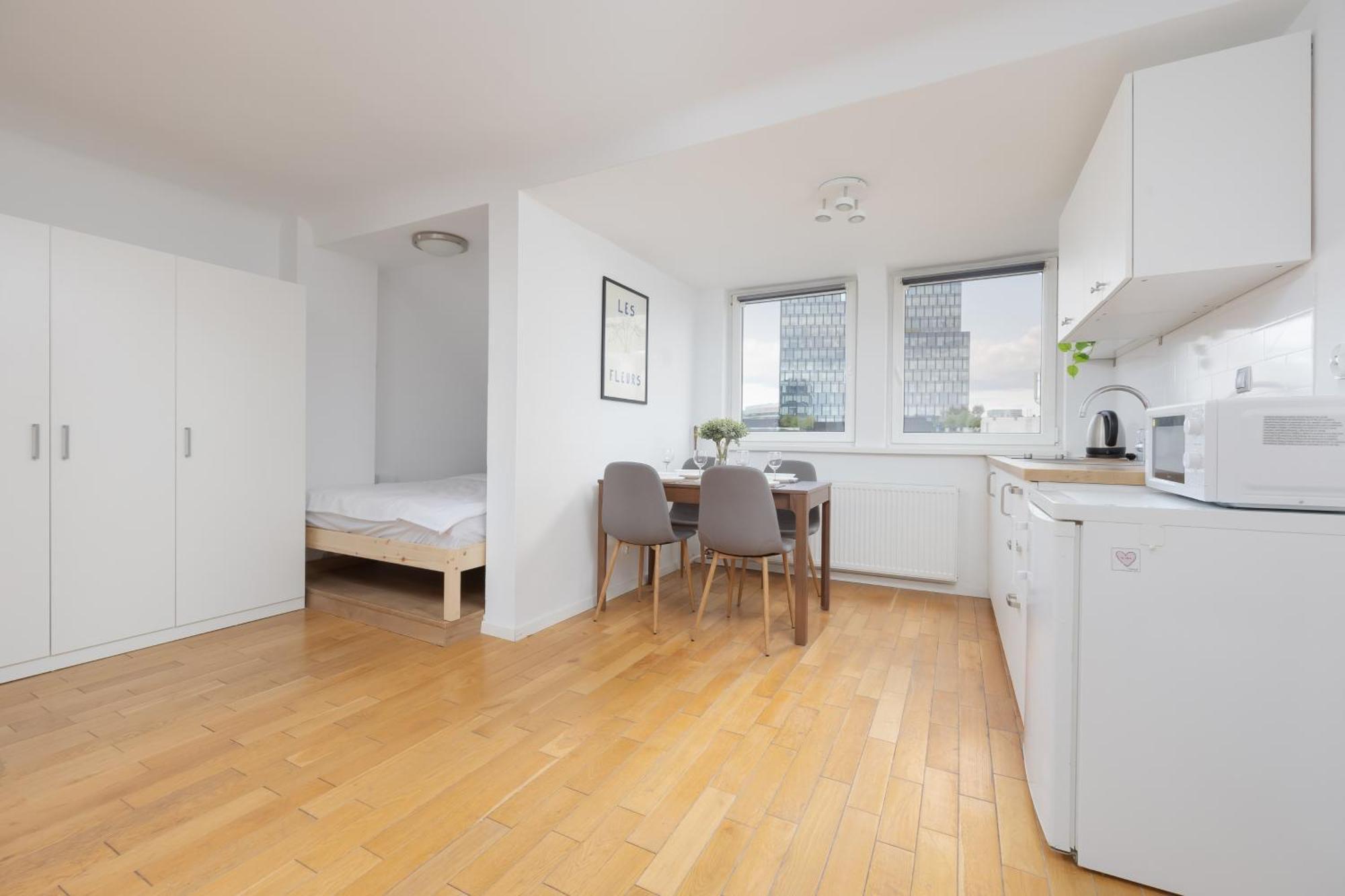 Chmielna By Solarento Apartment