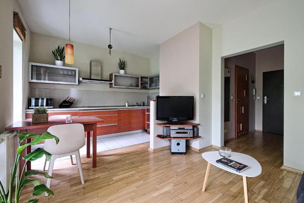 Urbannestgroup - Waw Chopin Airport Wygledowska 10 * Warszawa