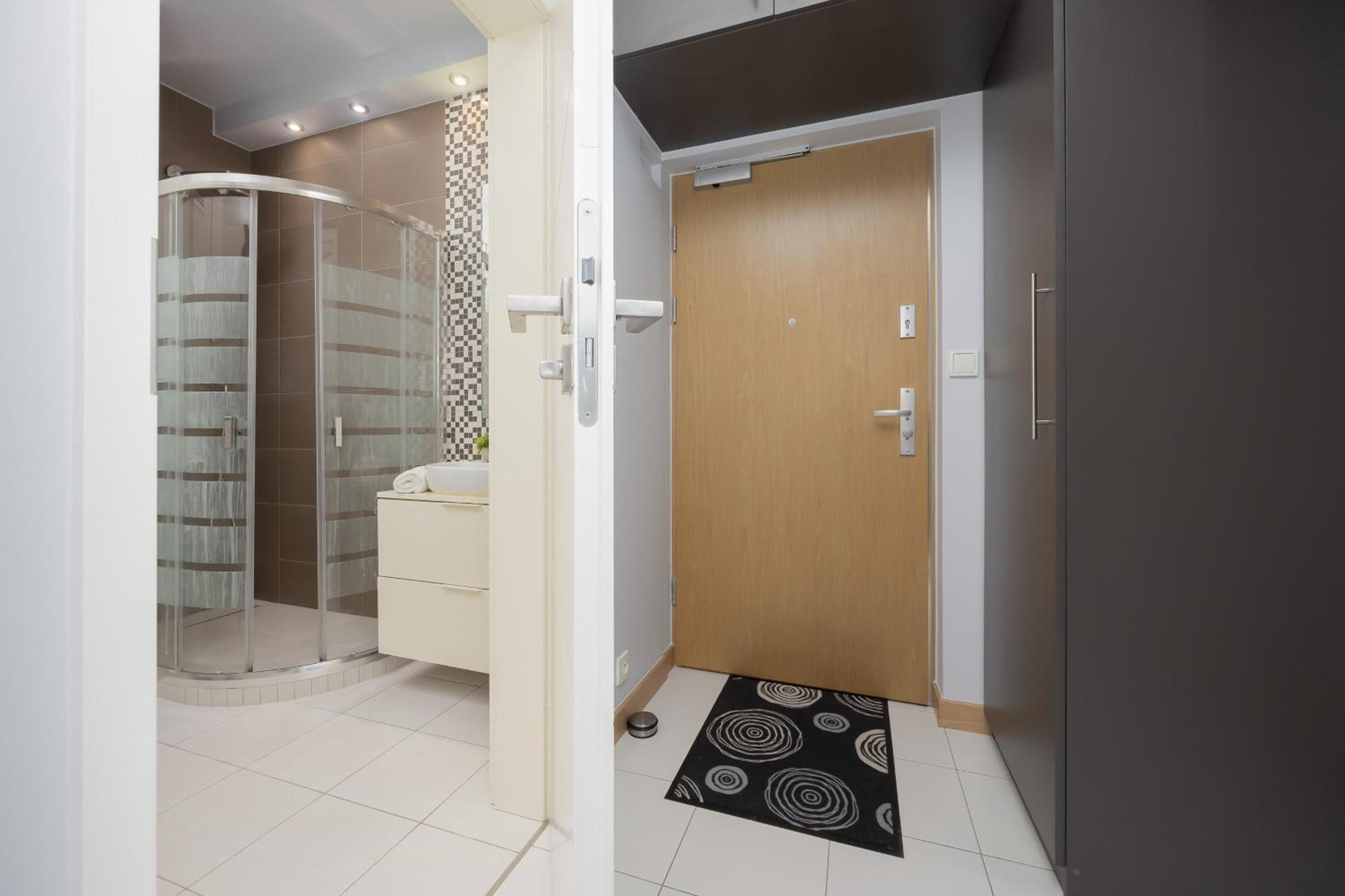 Apartment Spacious With Parking And Garden By Renters
