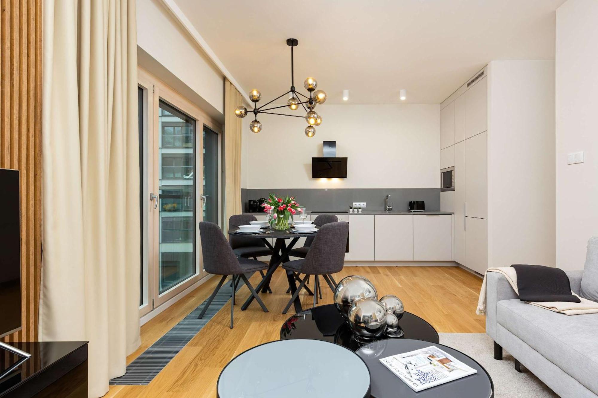 Apartment Mennica Luxury Family With Parking And 3 Bedrooms By Renters Prestige *