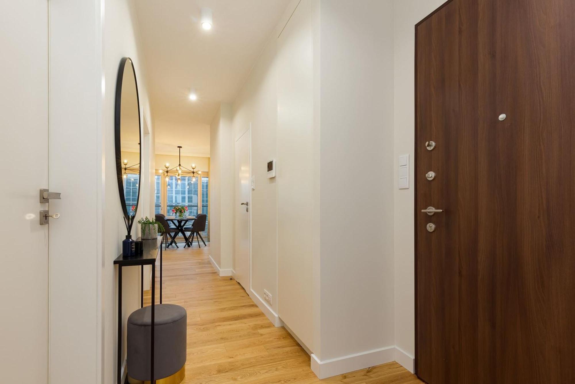 Mennica Luxury Family With Parking And 3 Bedrooms By Renters Prestige Apartment Warsaw