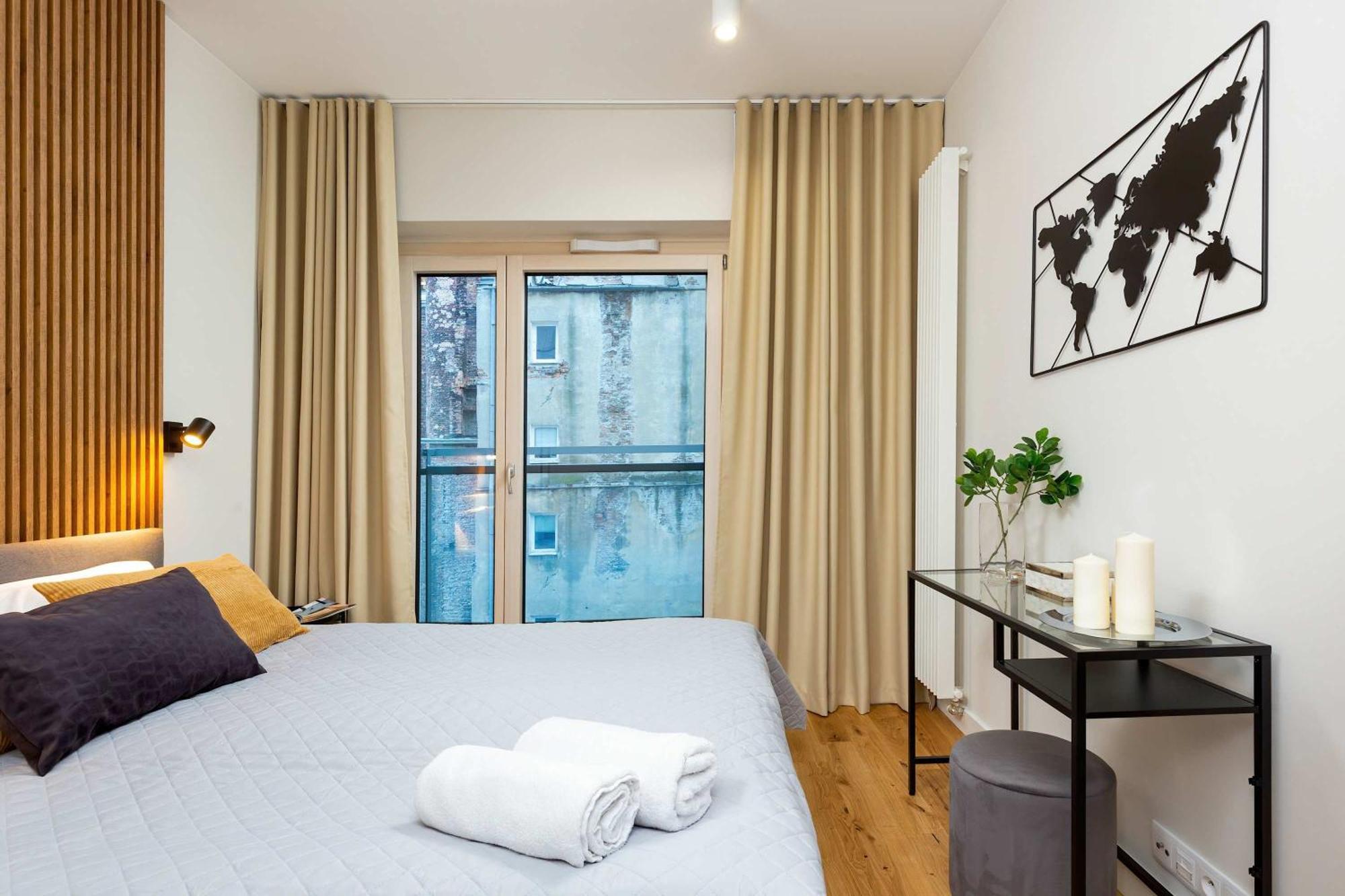 Apartment Mennica Luxury Family With Parking And 3 Bedrooms By Renters Prestige *