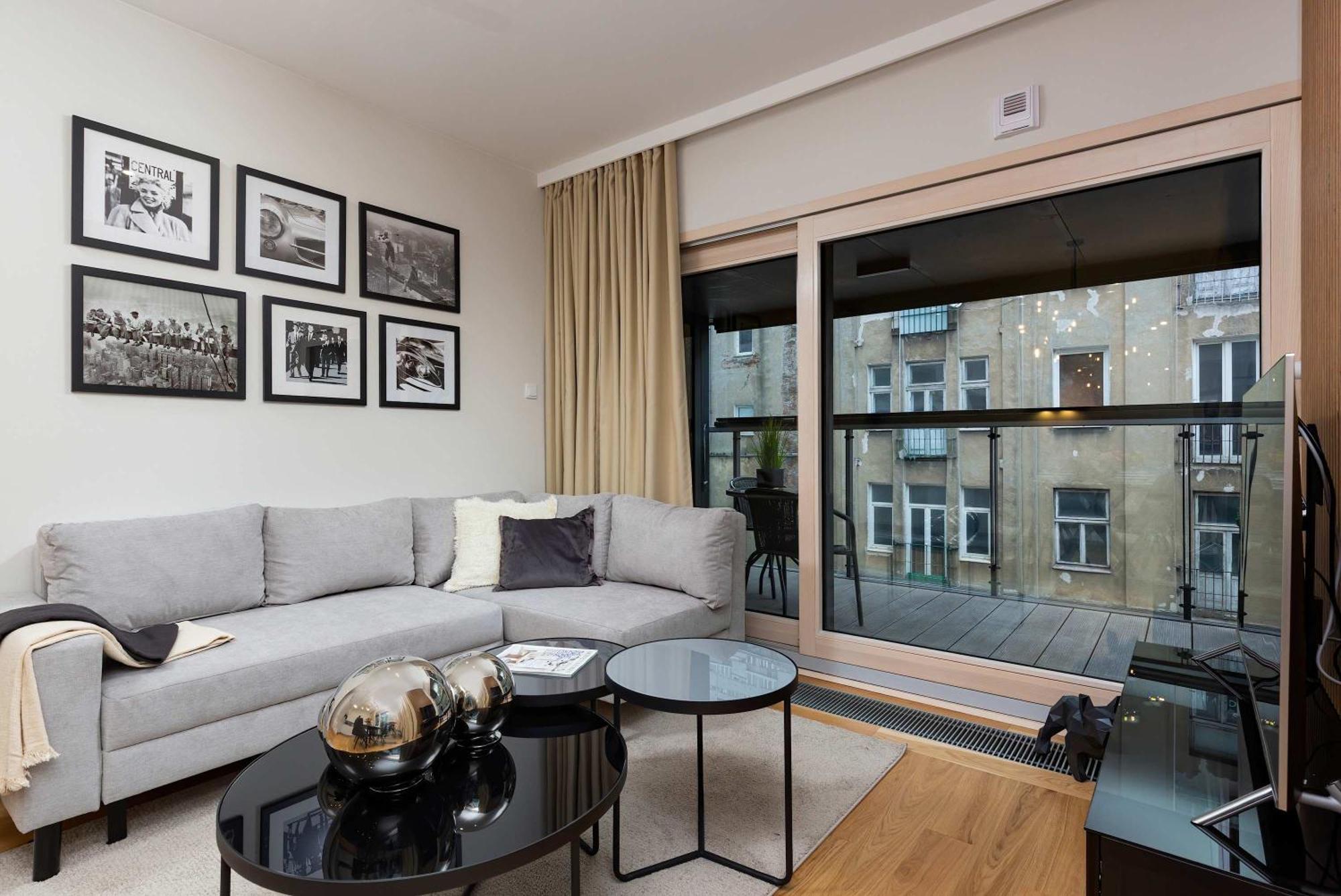 Mennica Luxury Family With Parking And 3 Bedrooms By Renters Prestige *