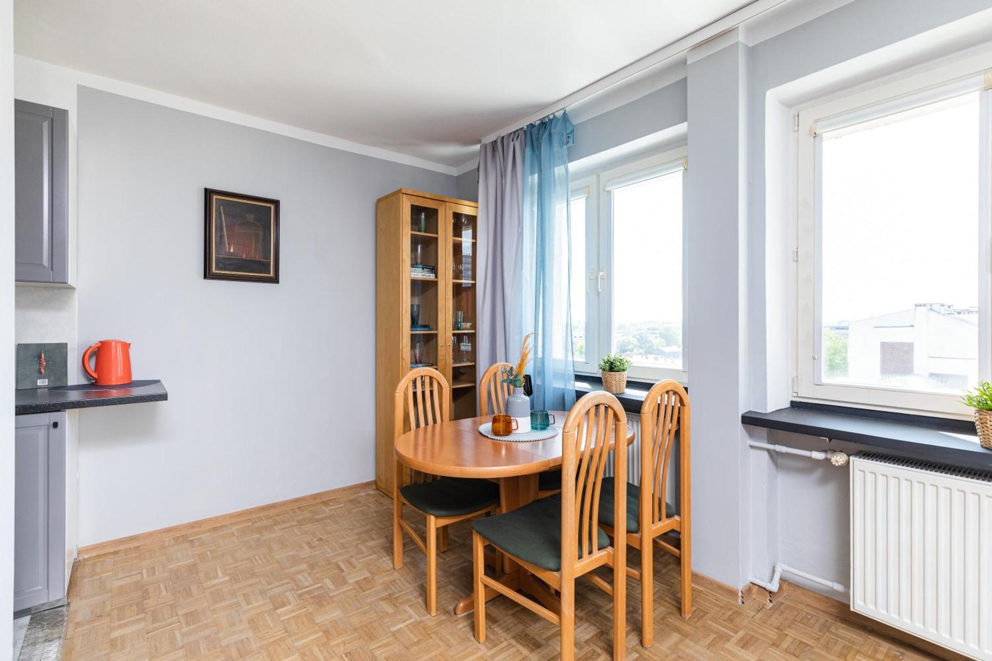 Chalubinskiego 9 Superapart