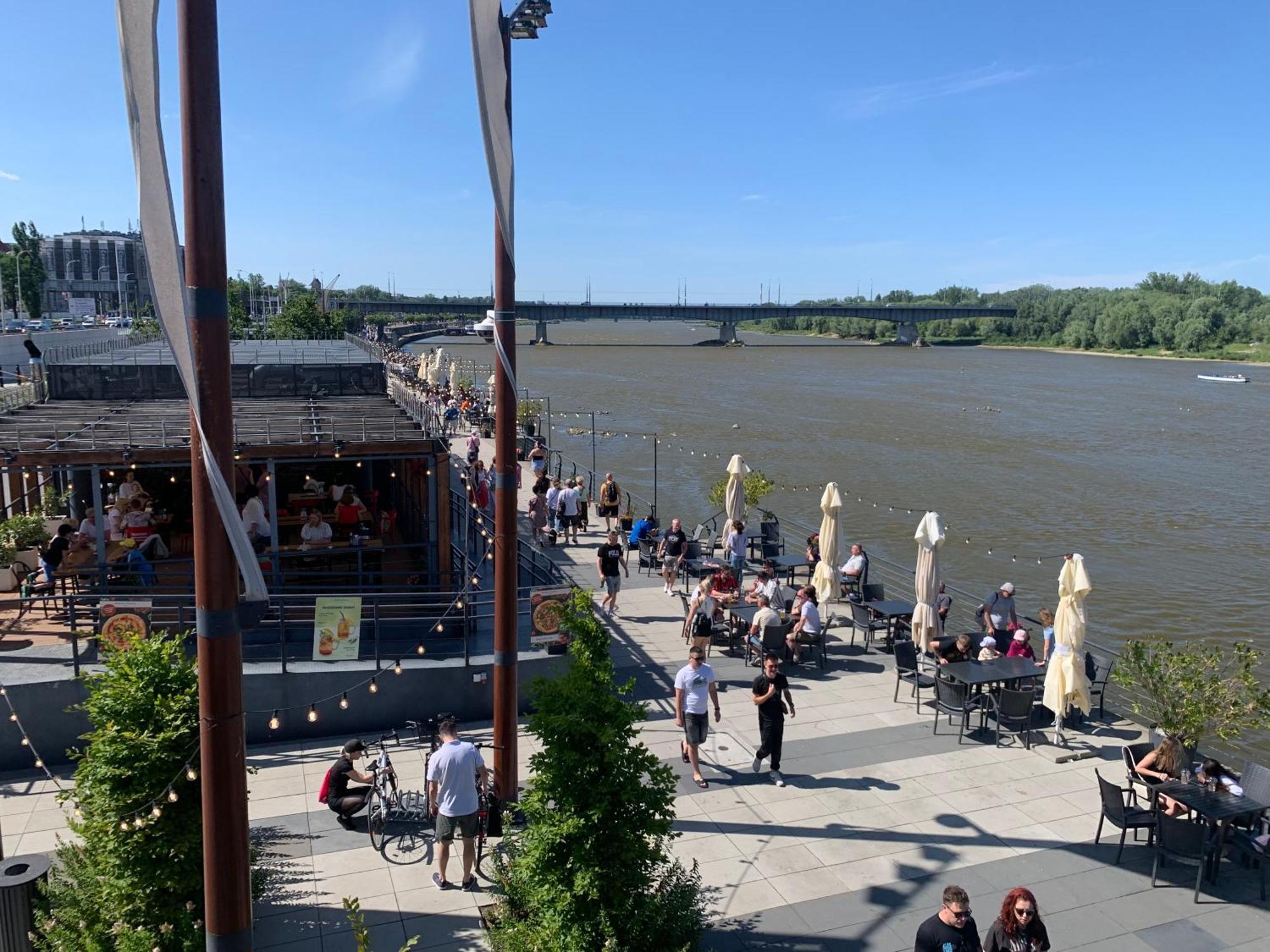 Apartament Riverside Retreat By Vistula 2br & Separate Living & Balcony In The Center Warszawa