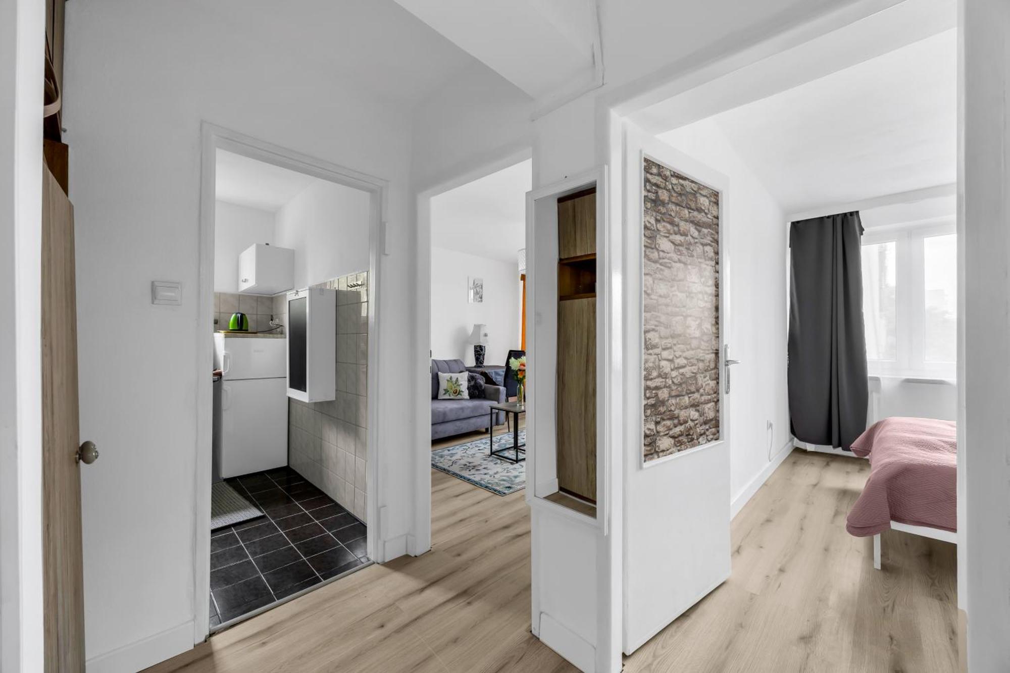 Apartment Kruczkowskiego - Balcony, Location - By Rentujemy