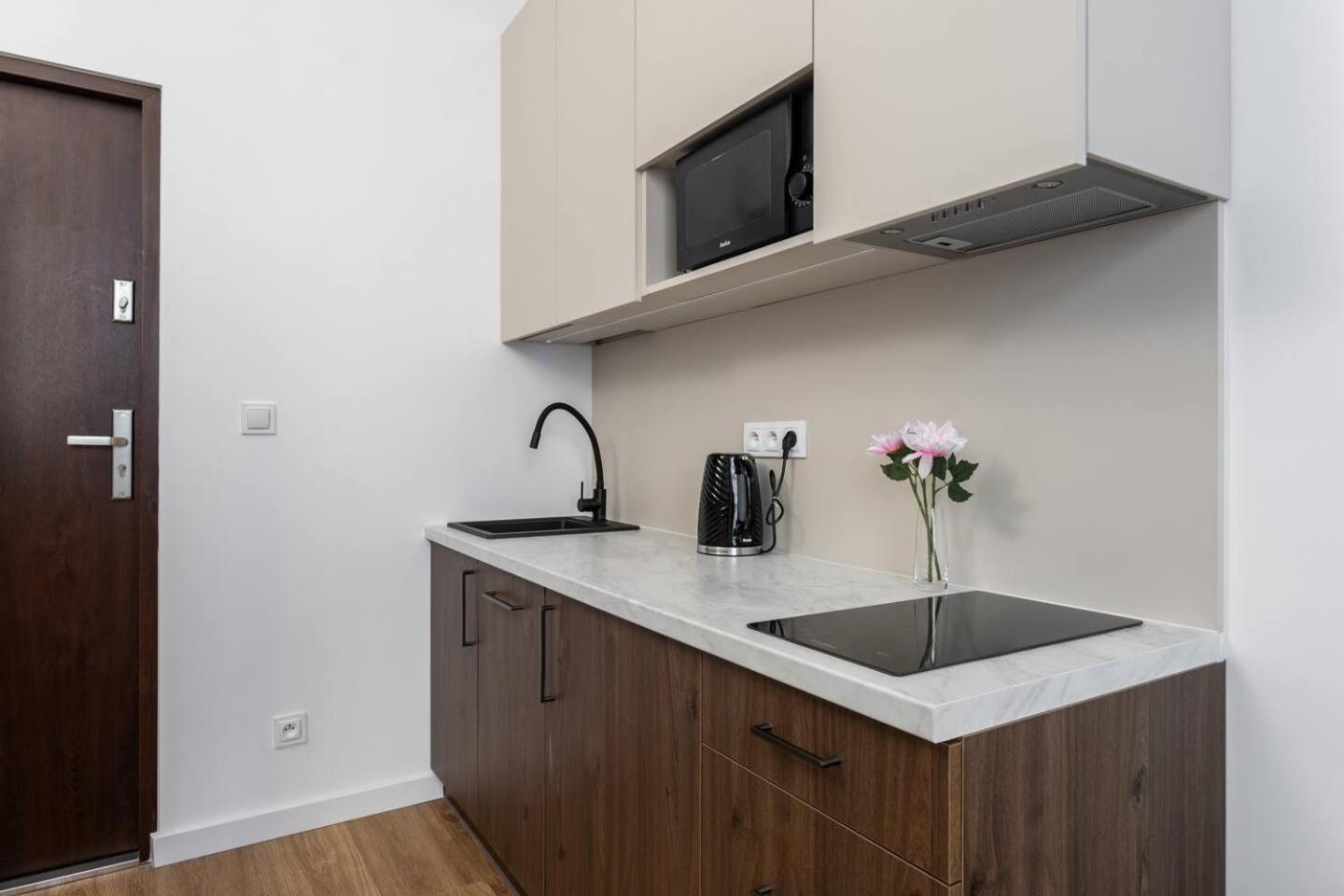 Stylish Studio Apartments In City Center Sienna Căn hộ *