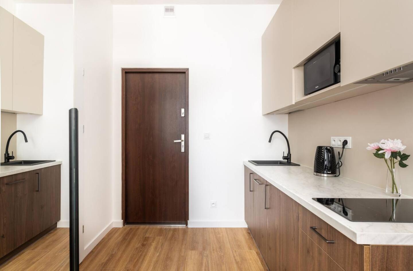 Stylish Studio Apartments In City Center Sienna Căn hộ