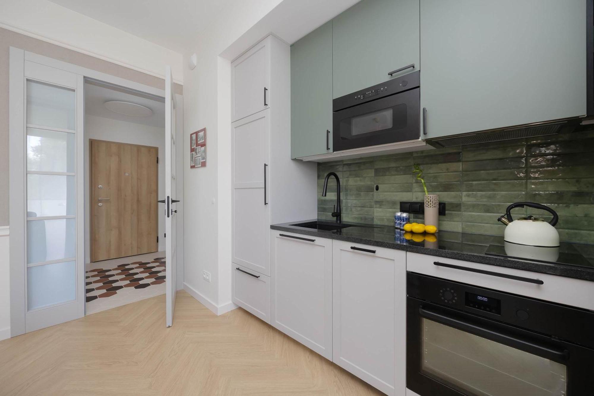 Charming One Bedroom With Air Conditioning In The Capital By Renters Varsóvia