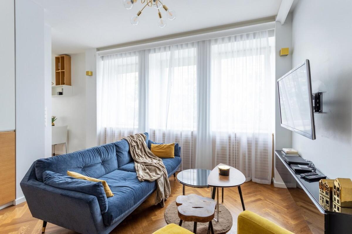 Chic - Cozy - Location - Zurawia Apartment Warsaw