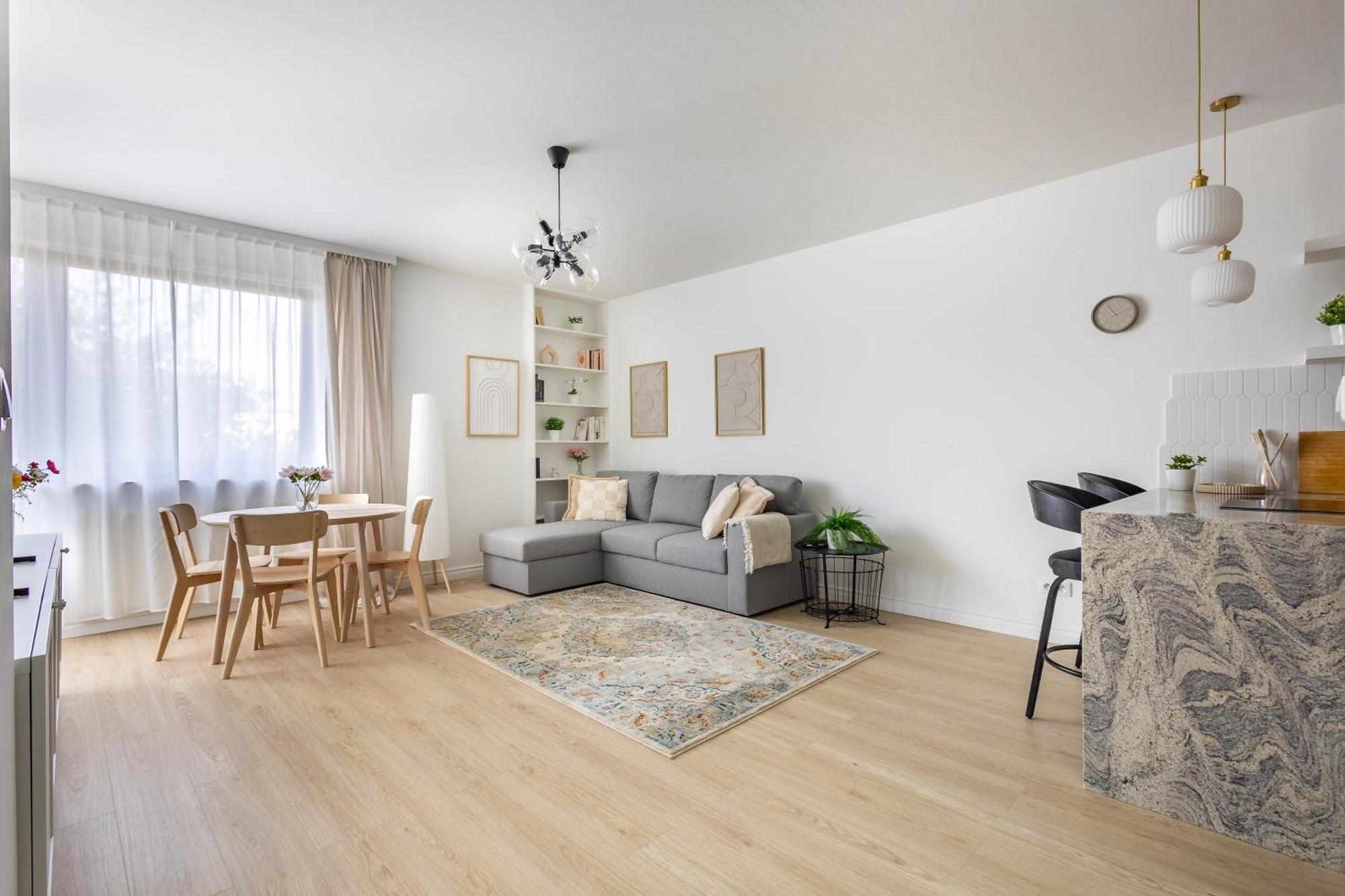Dickensa Apartment, Ochota Apartment