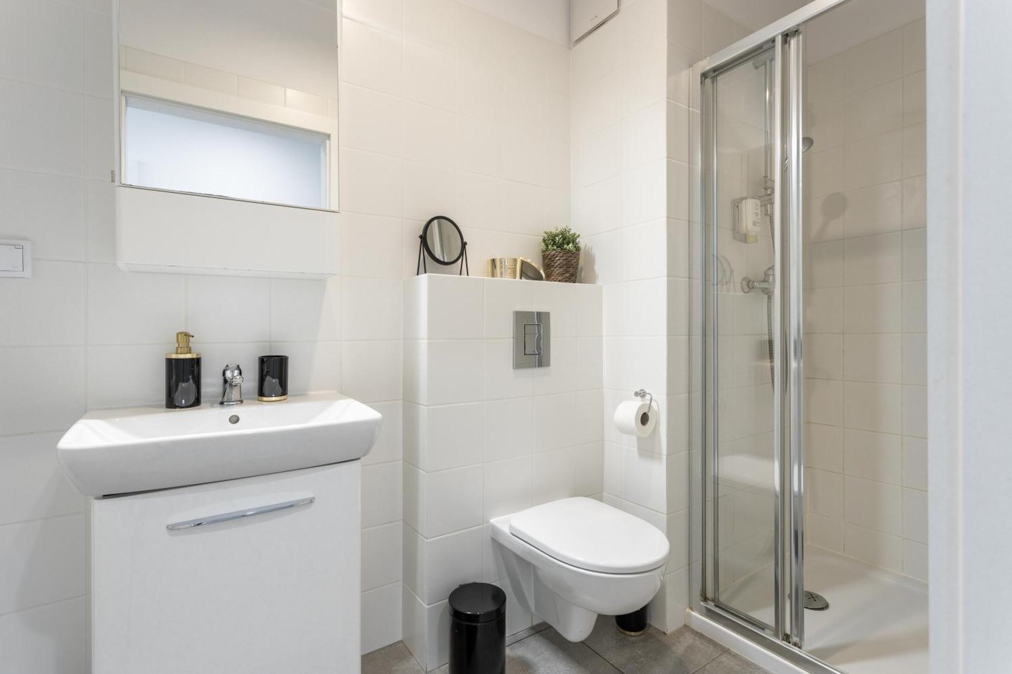 Apartment Chic - Modern And Cozy - Location - Pereca