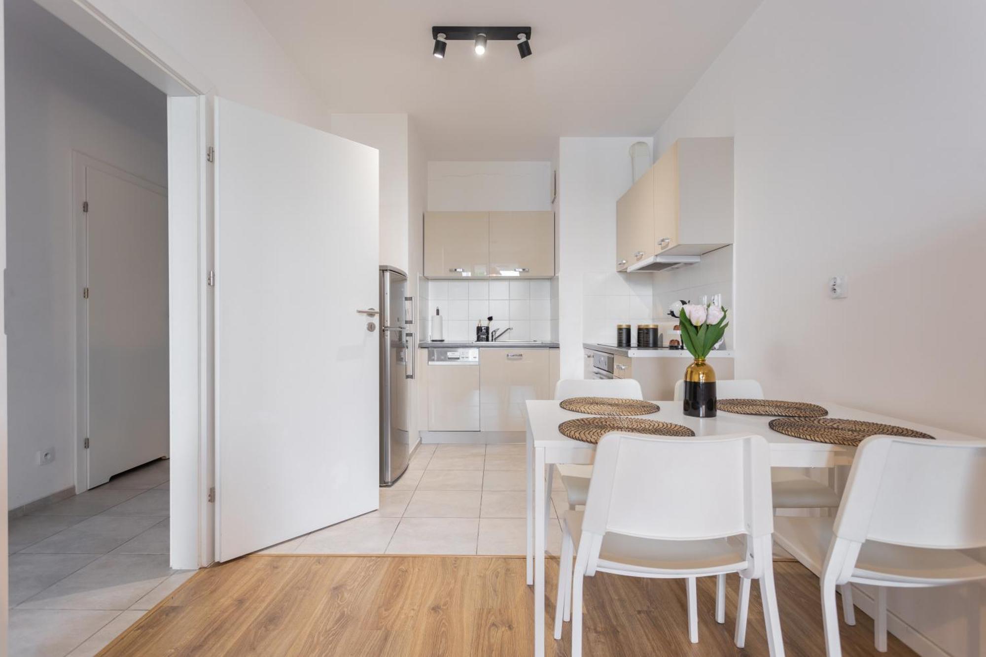 Apartment Chic - Modern And Cozy - Location - Pereca *