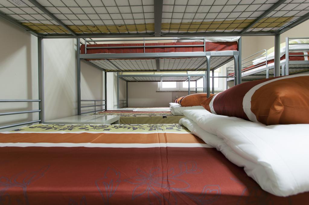 Club Hostel *