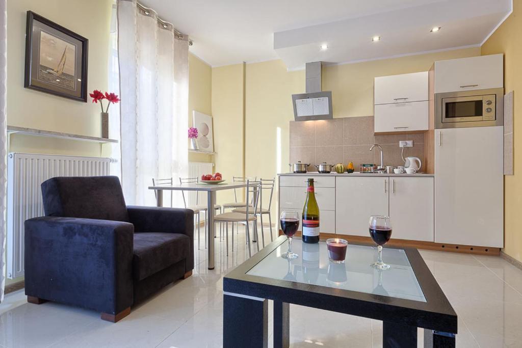 City Aparthotel Wola 3* Warszawa
