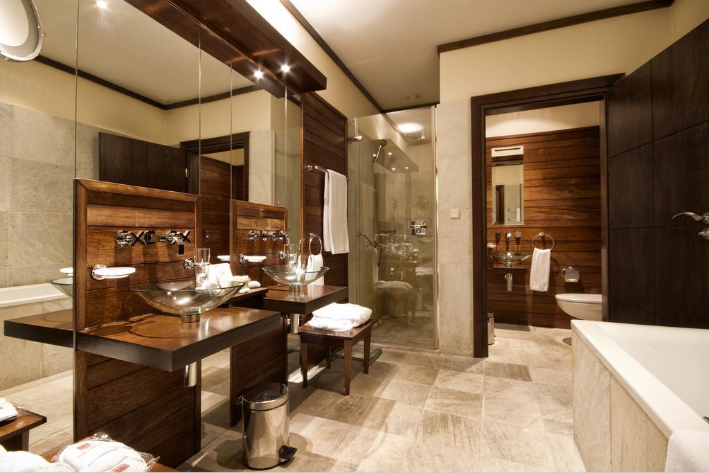 Hotel Mamaison Le Regina 5*