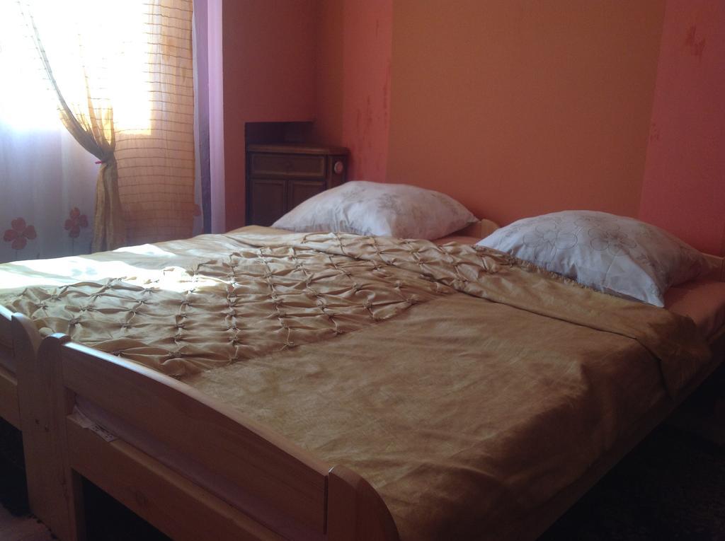 Pokoje Goscinne Bialy Domek Homestay Warsaw